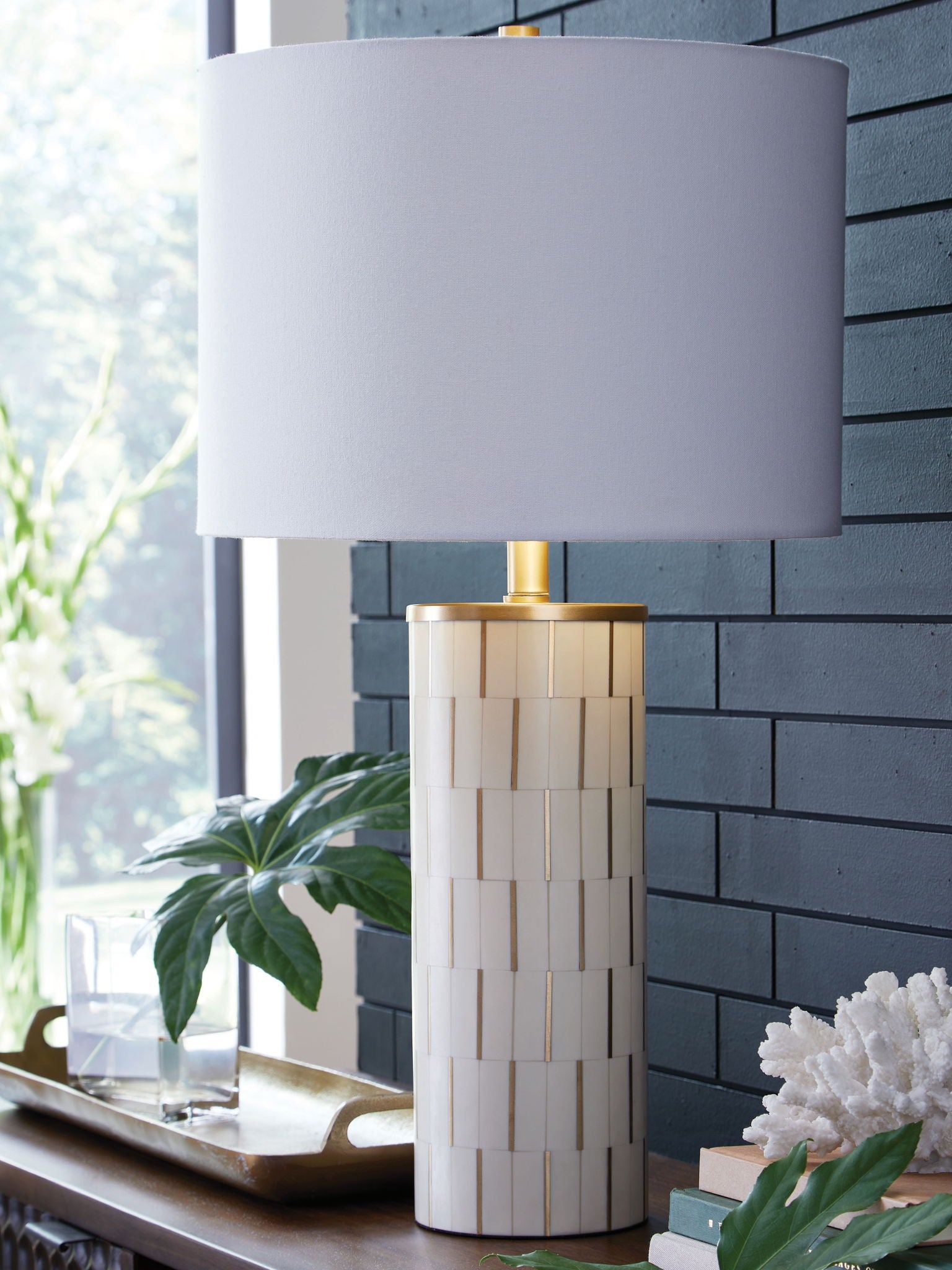 Faridworth - White / Gold Finish - Poly Table Lamp - Urban Living Furniture (Los Angeles, CA)