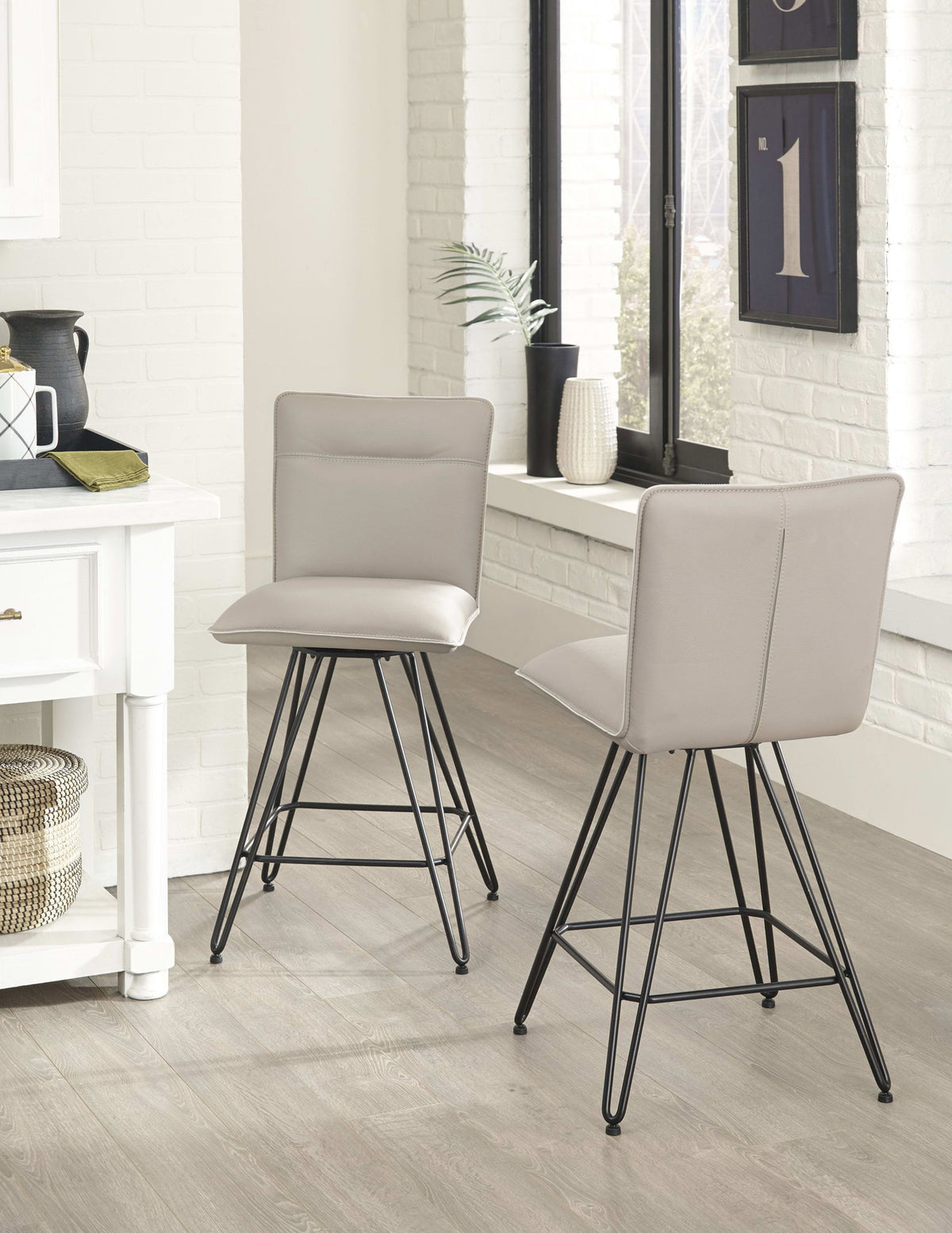 Crossroads - Demi Hairpin Leg Swivel Counter Stool (Set of 2)