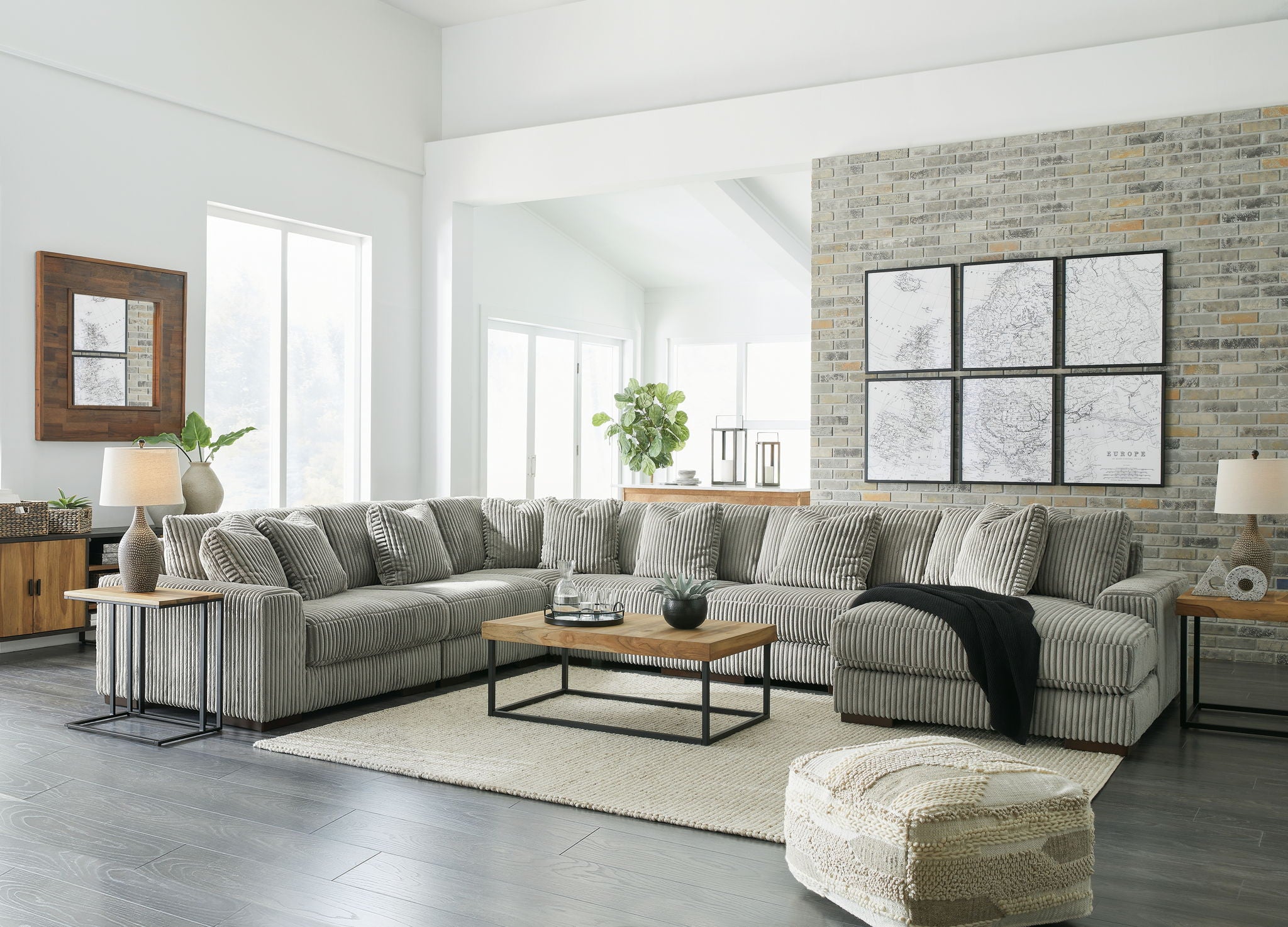 Lindyn - Sectional - Urban Living Furniture (Los Angeles, CA)