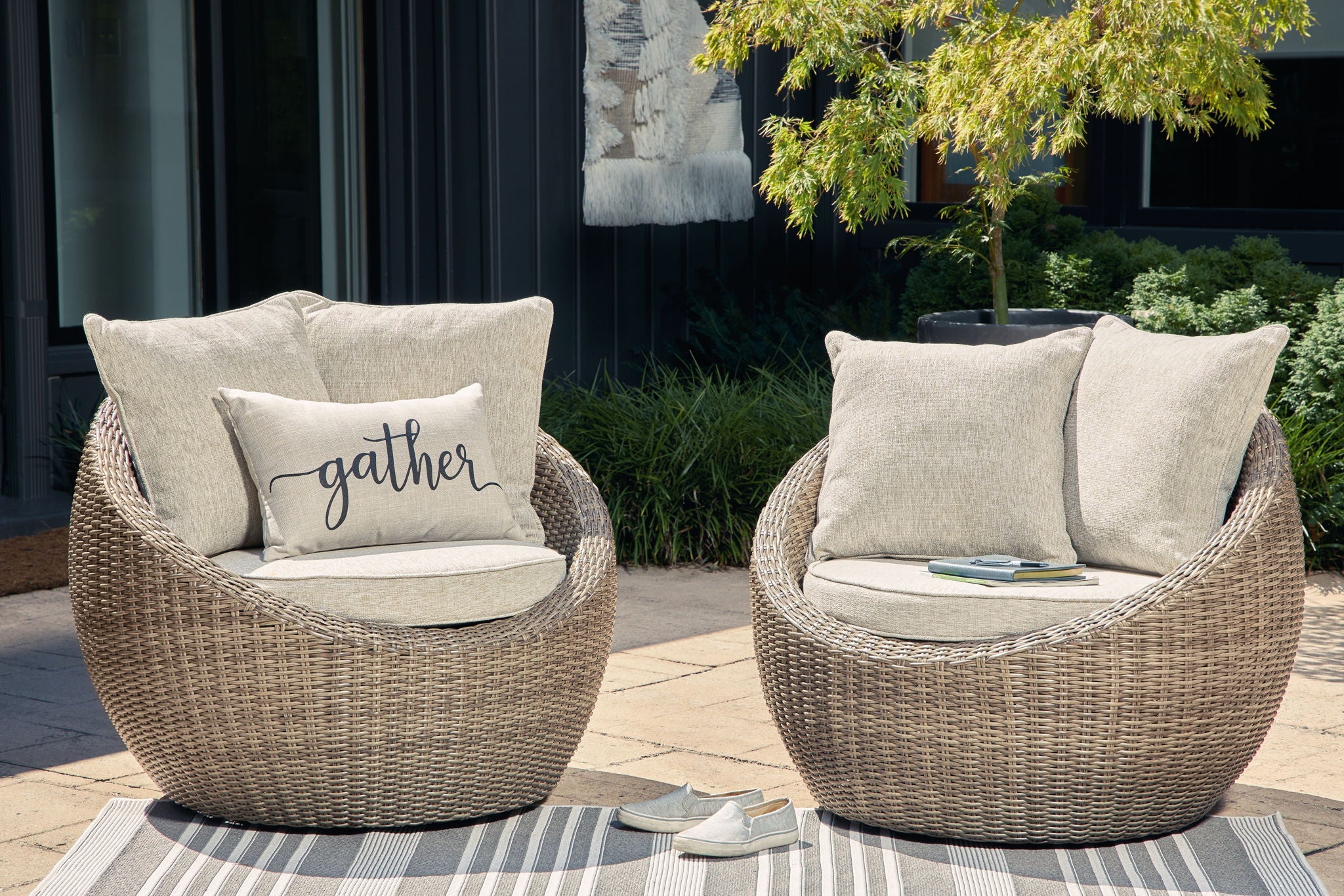 Danson - Swivel Lounge With Cushion - Urban Living Furniture (Los Angeles, CA)