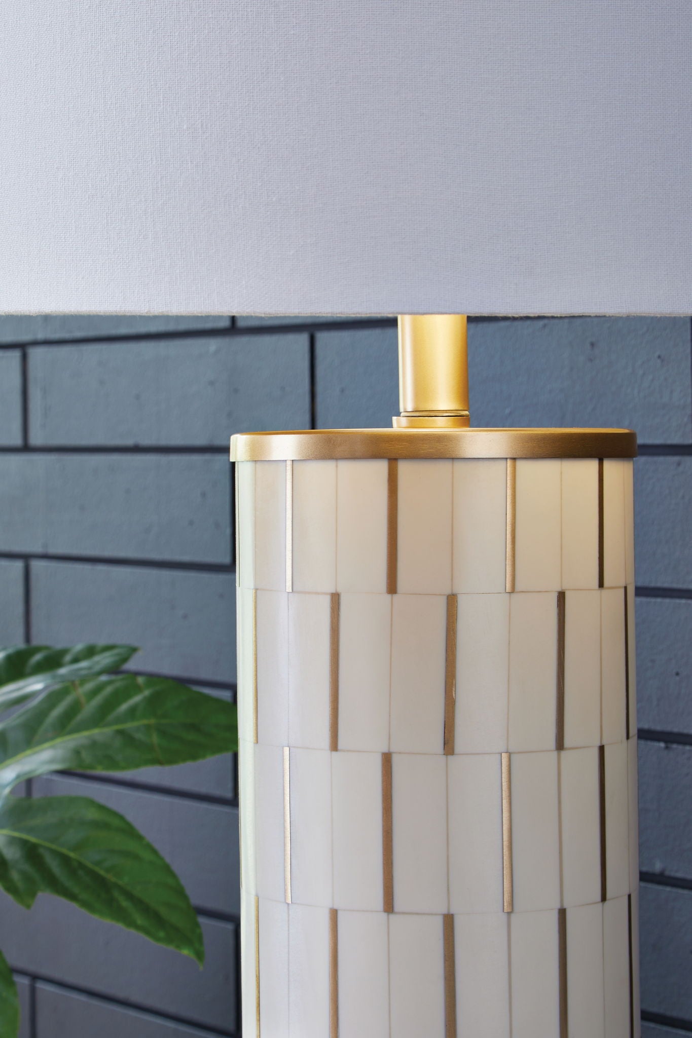 Faridworth - White / Gold Finish - Poly Table Lamp - Urban Living Furniture (Los Angeles, CA)