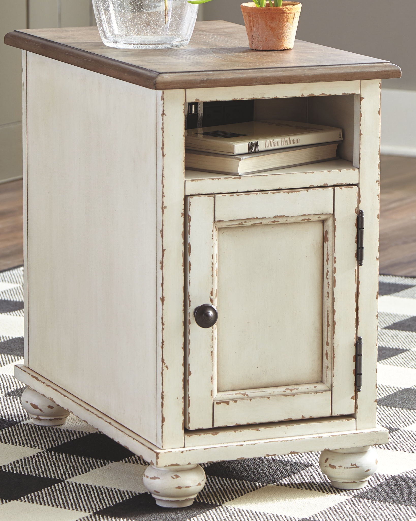 Realyn - White / Brown - Chair Side End Table - AC / USB - Urban Living Furniture (Los Angeles, CA)