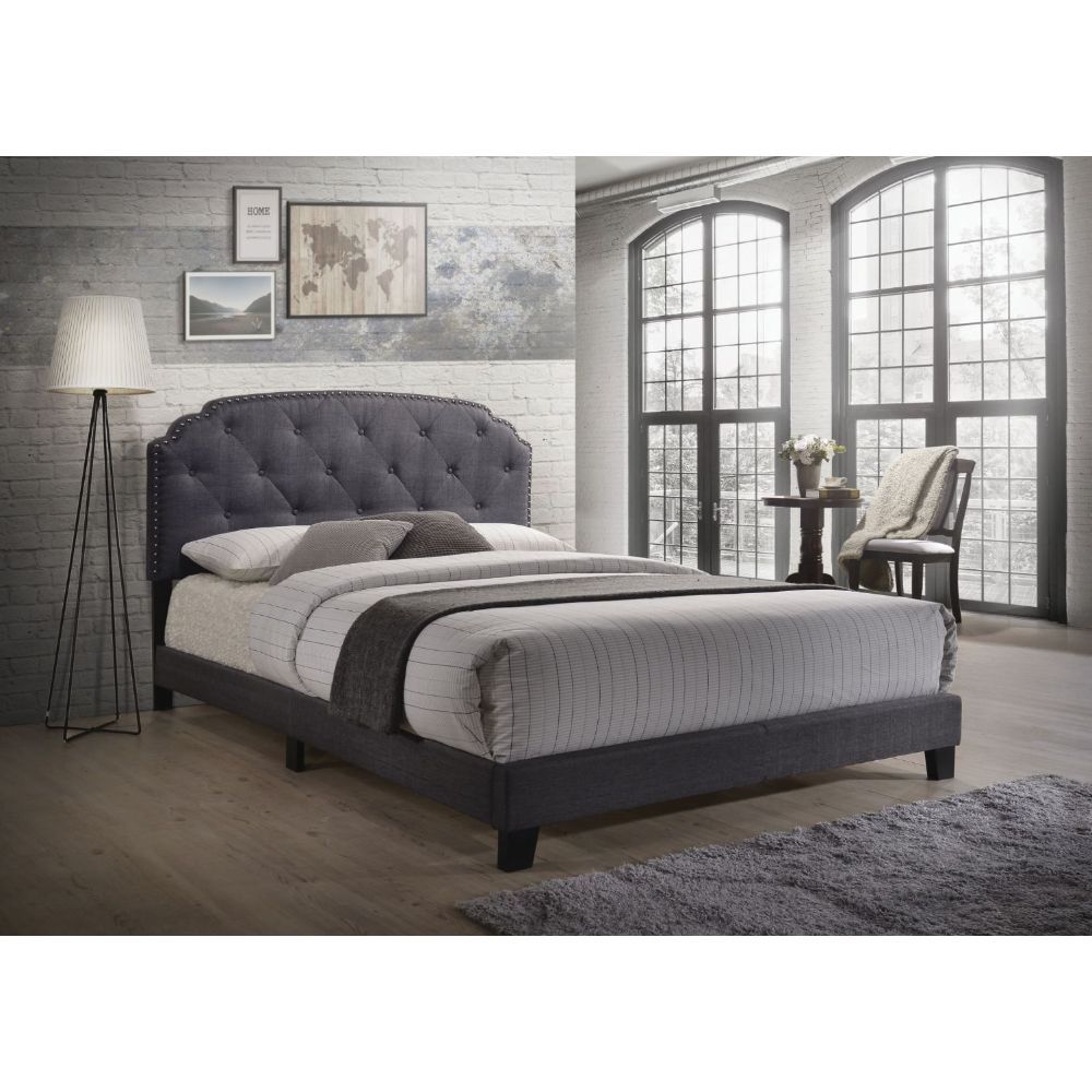 Tradilla - Queen Bed - Gray Fabric - Urban Living Furniture (Los Angeles, CA)