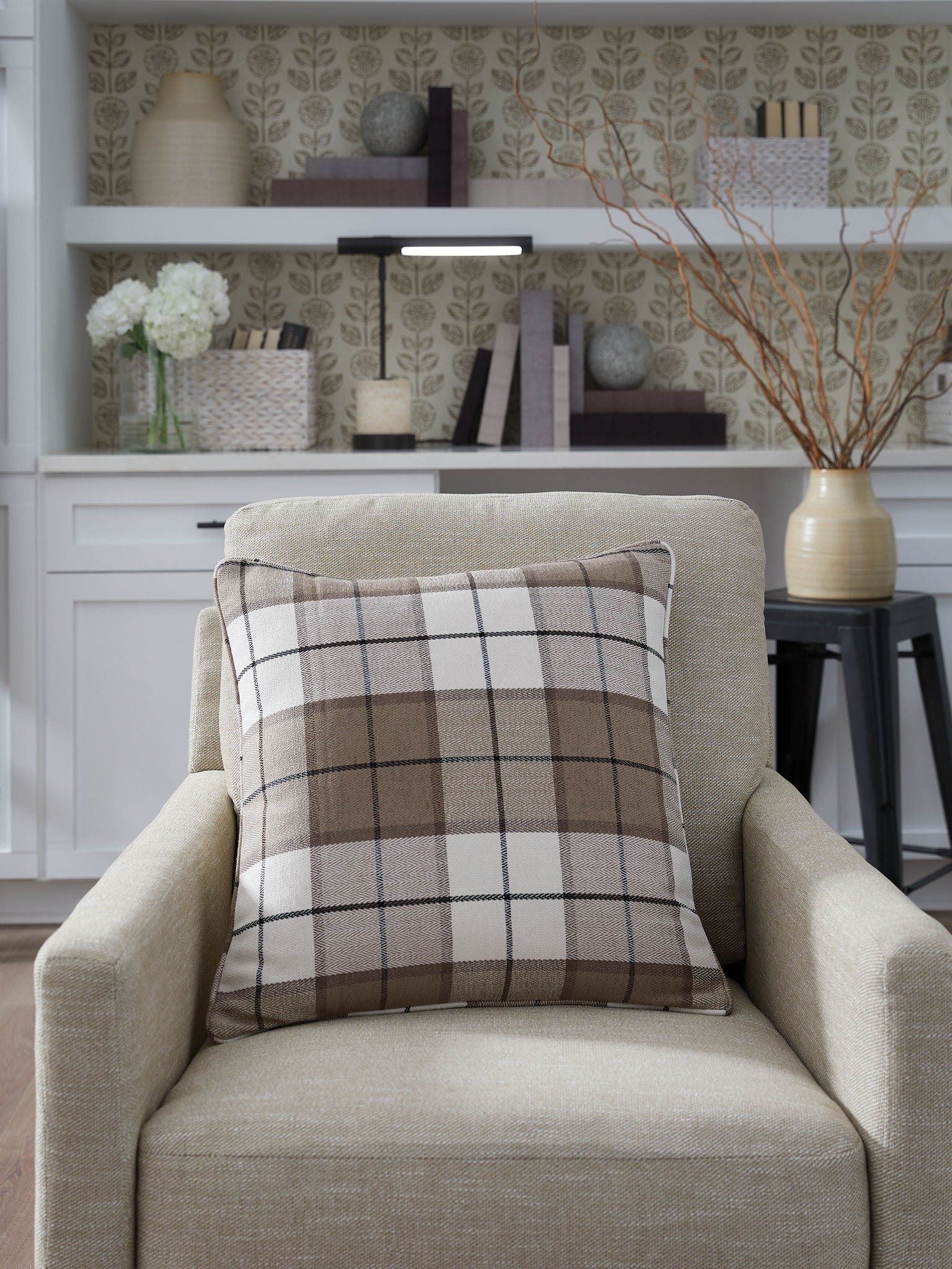 Godricton - Pillow (Set of 4) - Brown / Black / Cream