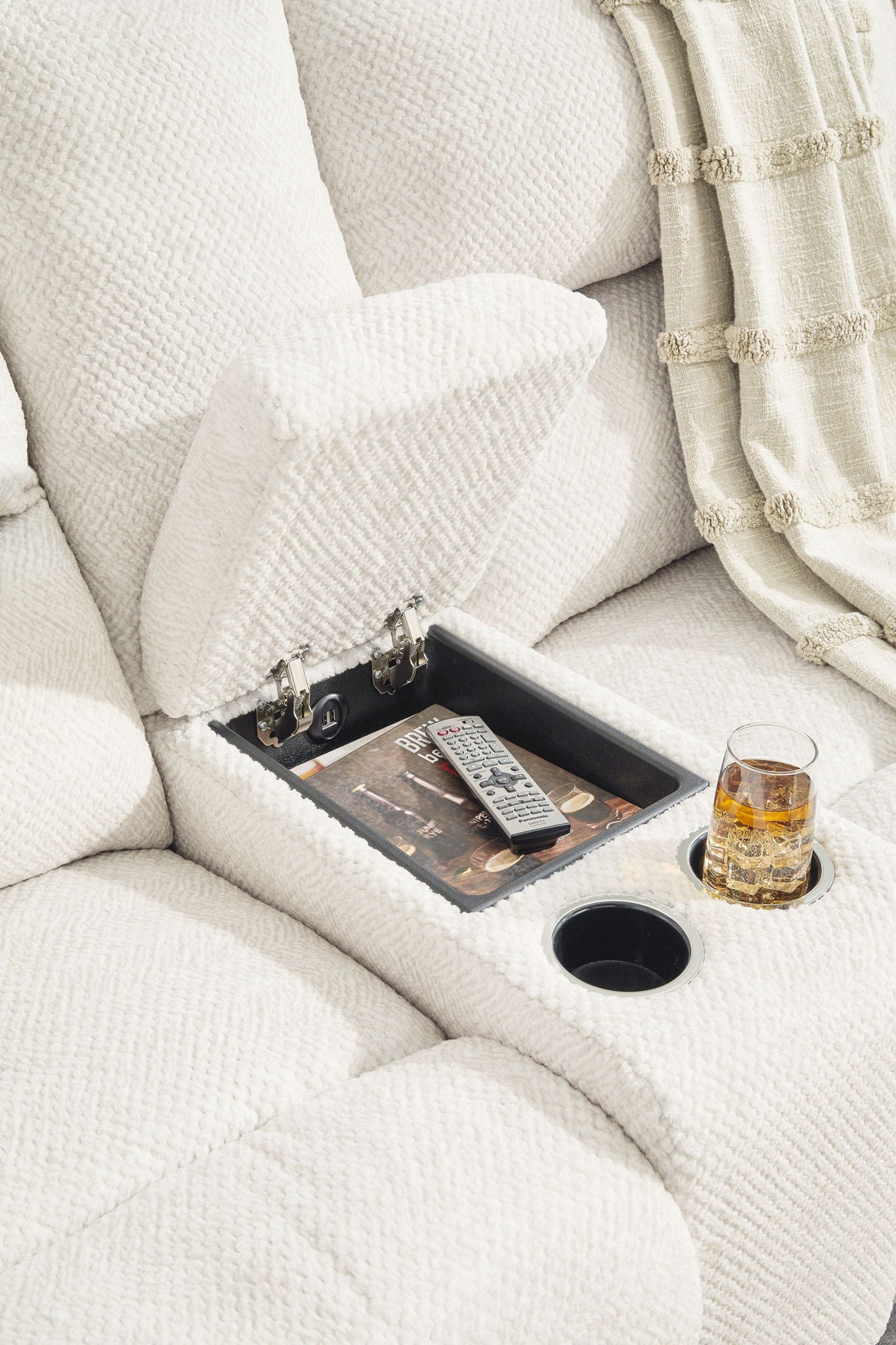 Keensburg - Power Reclining Sectional - Urban Living Furniture (Los Angeles, CA)