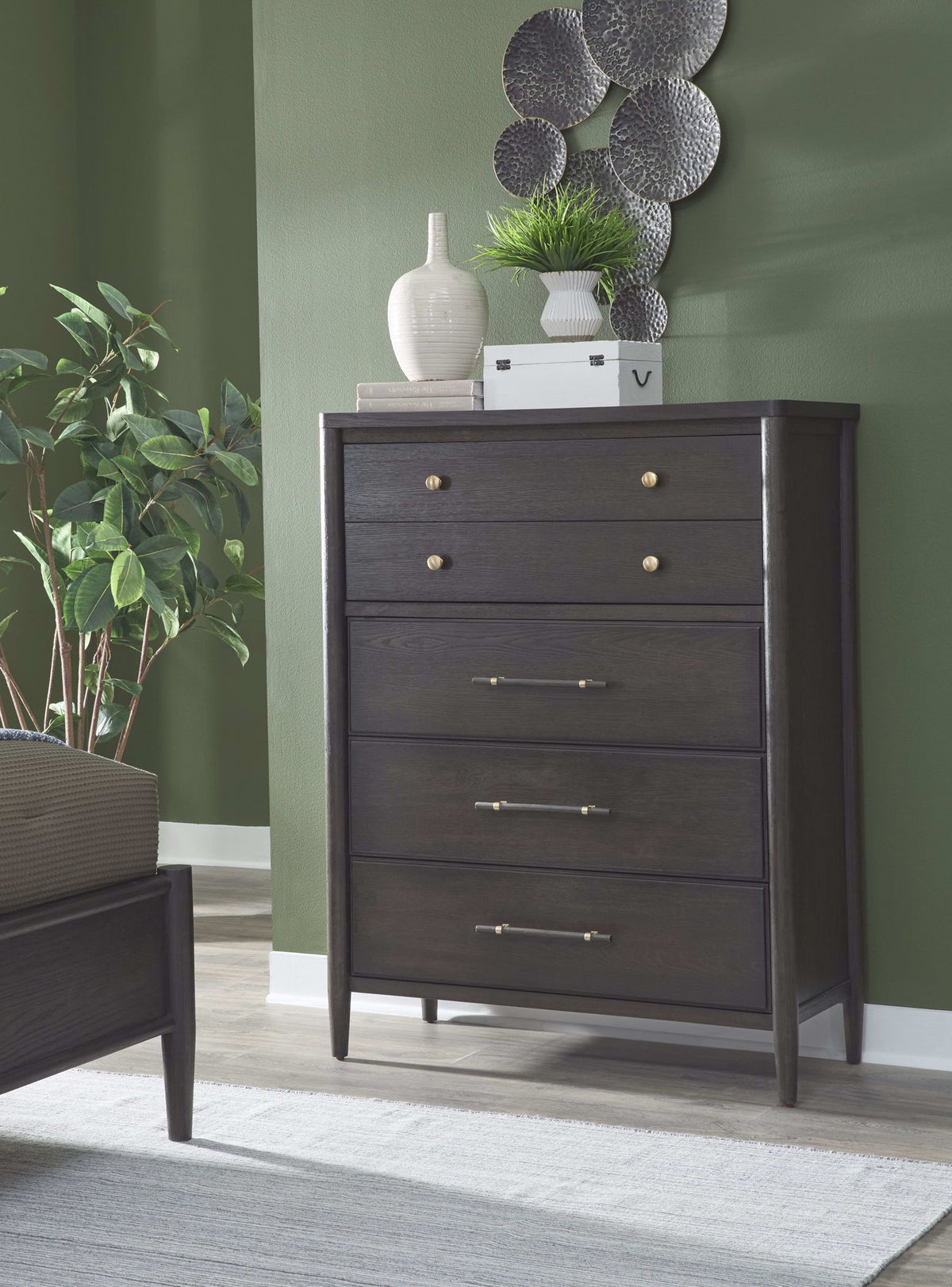 Rockport - Five Drawer Oak Wood Chest - Yin