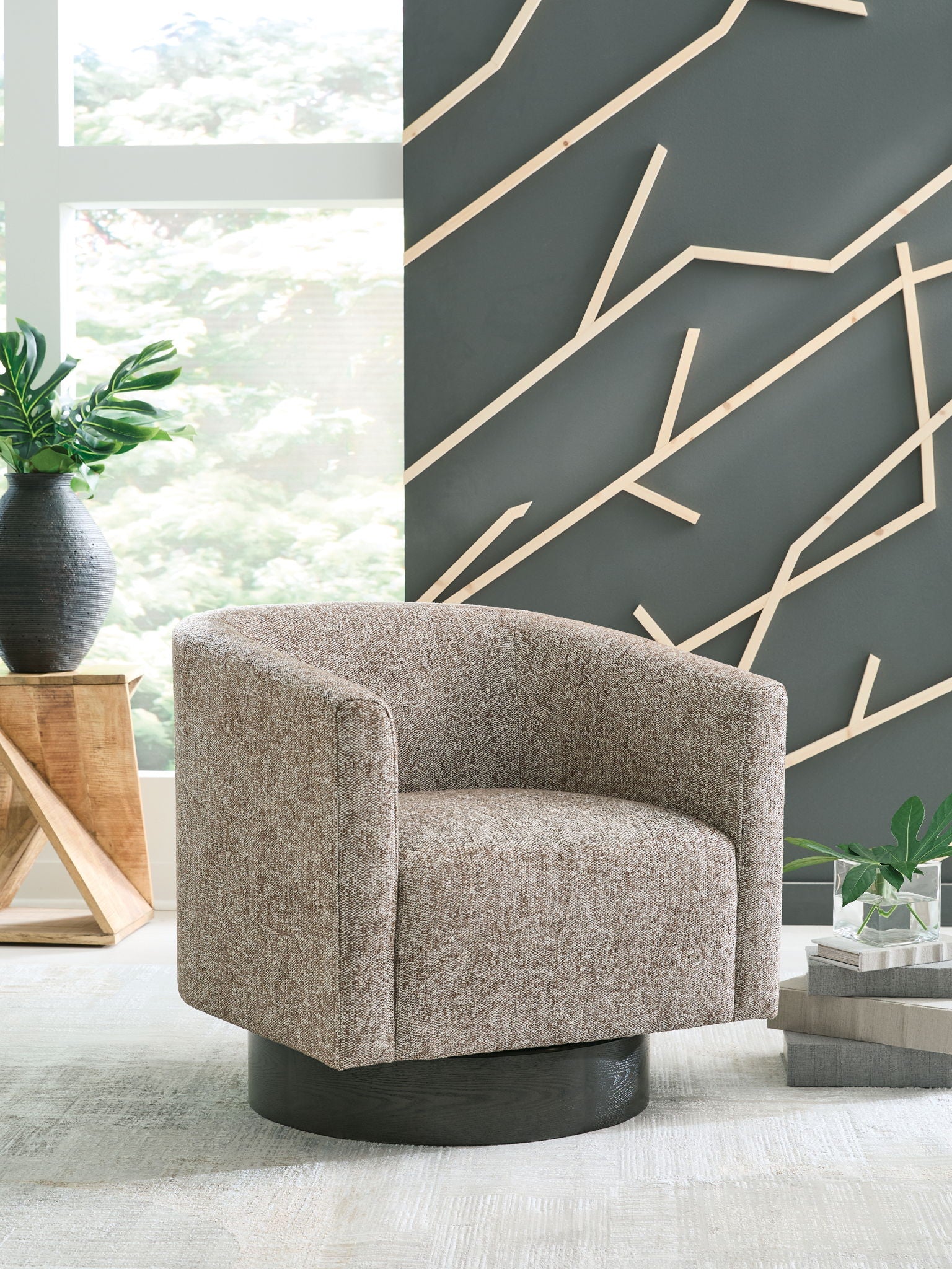 Jorryn - Swivel Accent Chair - Brown