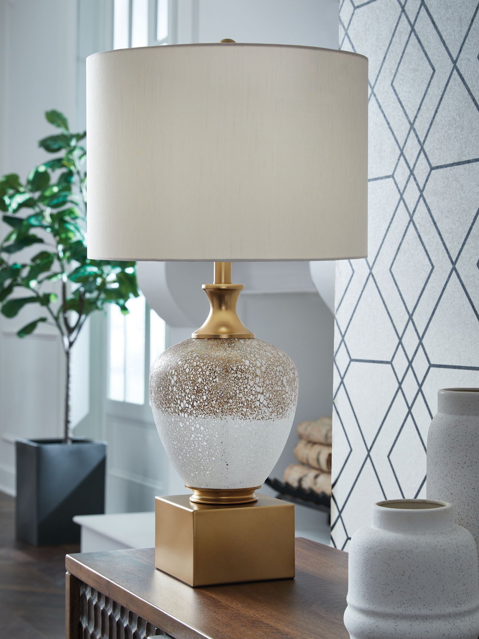 Tavisburg - Brown / White / Gold - Glass Table Lamp - Urban Living Furniture (Los Angeles, CA)