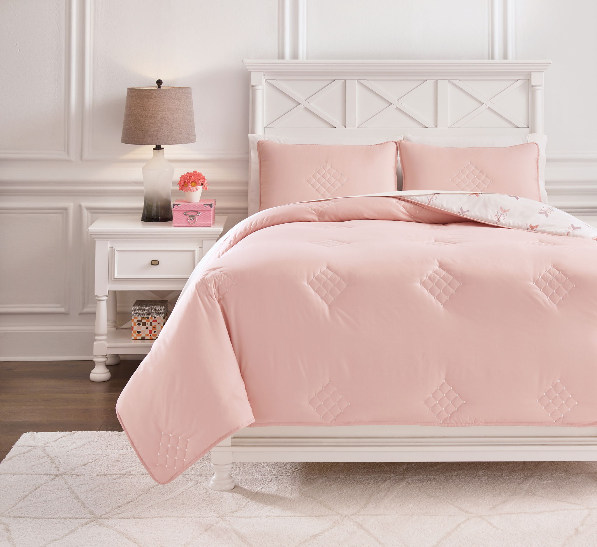 Lexann - Comforter Set - Urban Living Furniture (Los Angeles, CA)