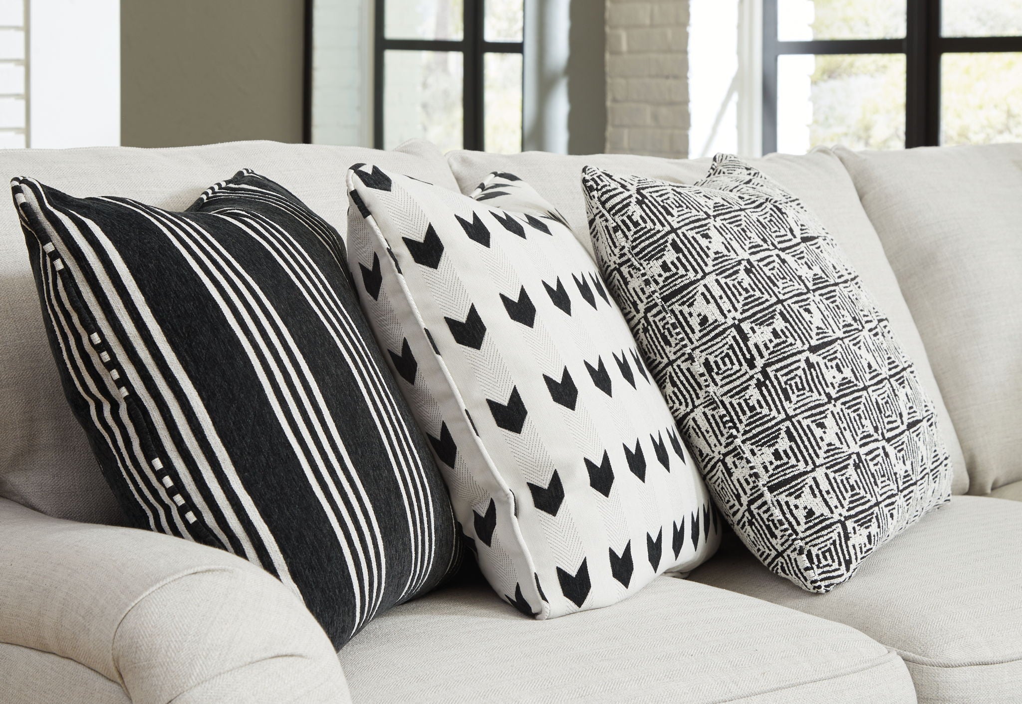 Huntsworth - Sectional - Urban Living Furniture (Los Angeles, CA)