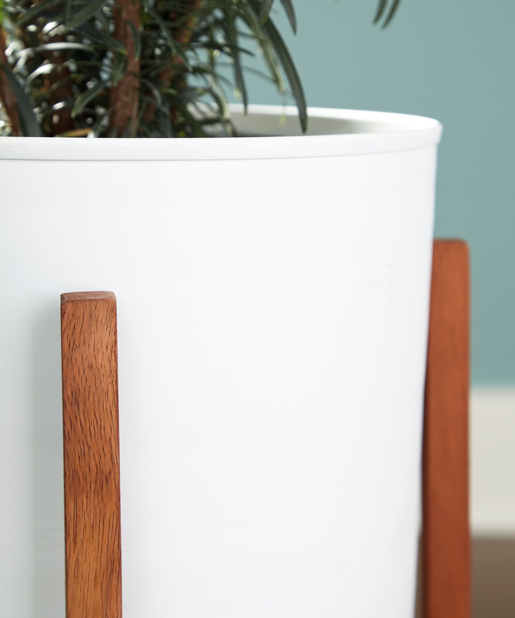 Dorcey - White / Brown - Planter Set (Set of 2) - Urban Living Furniture (Los Angeles, CA)