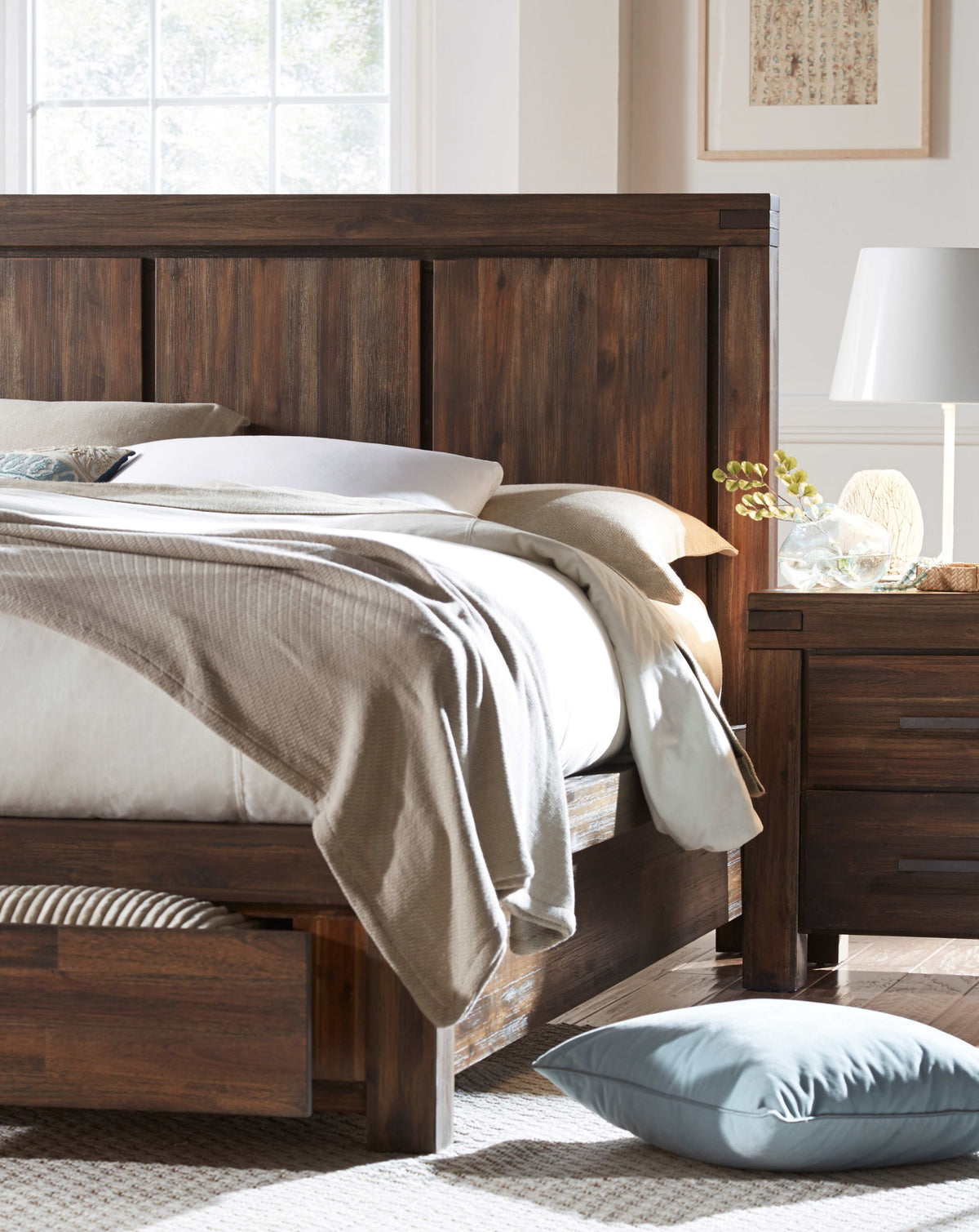 Meadow - Solid Wood Footboard Storage Bed
