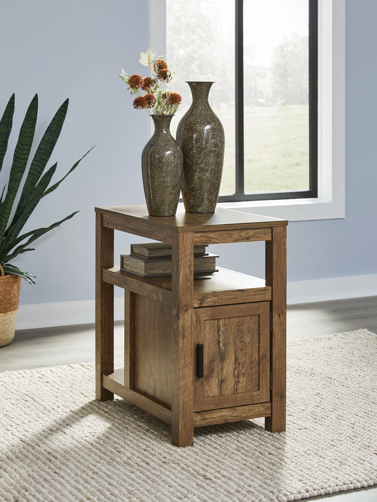 Fendenmore - Chair Side End Table - Urban Living Furniture (Los Angeles, CA)