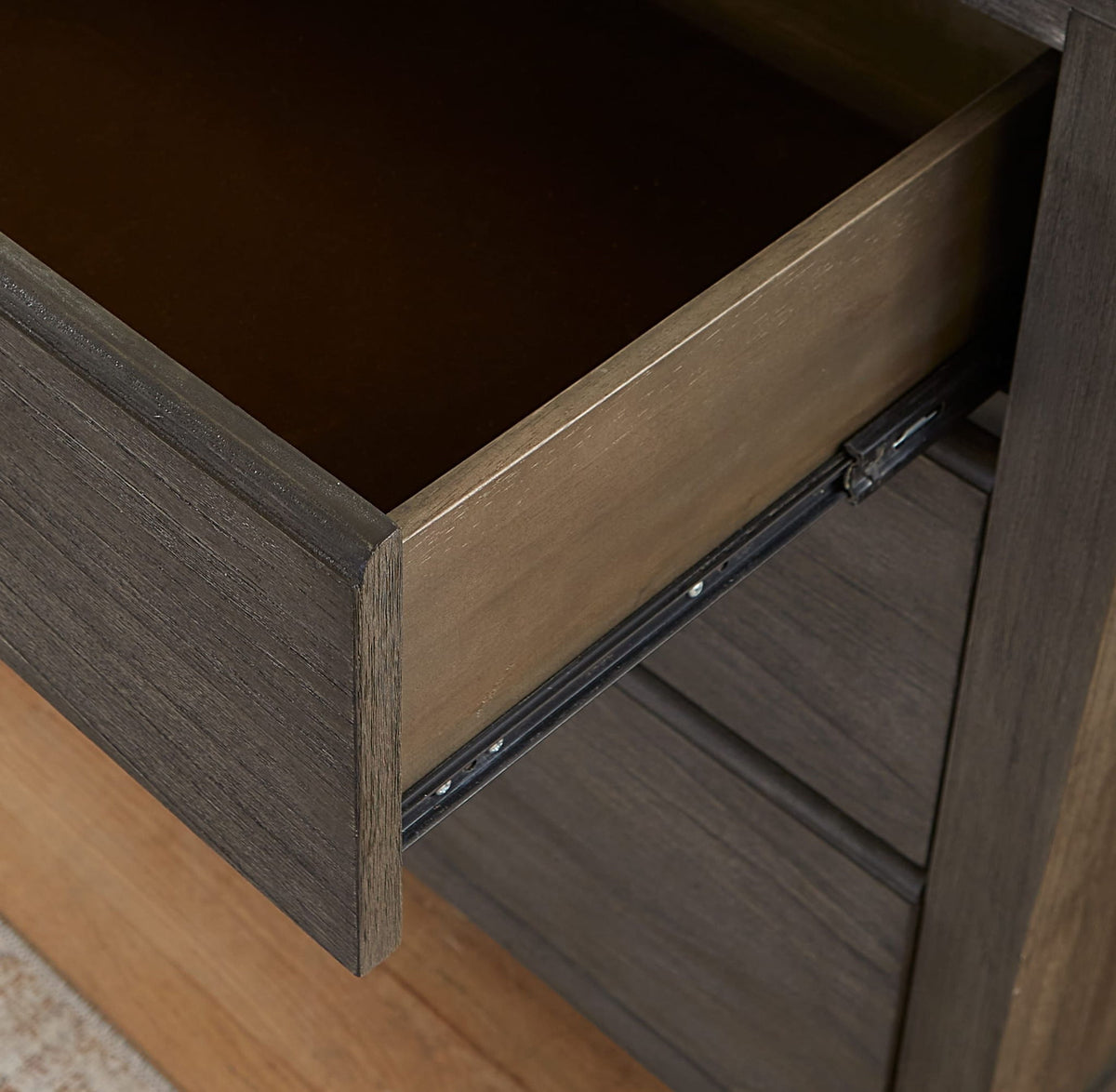 Nevis Riva - Five Drawer Chest - Sharkskin (2024)