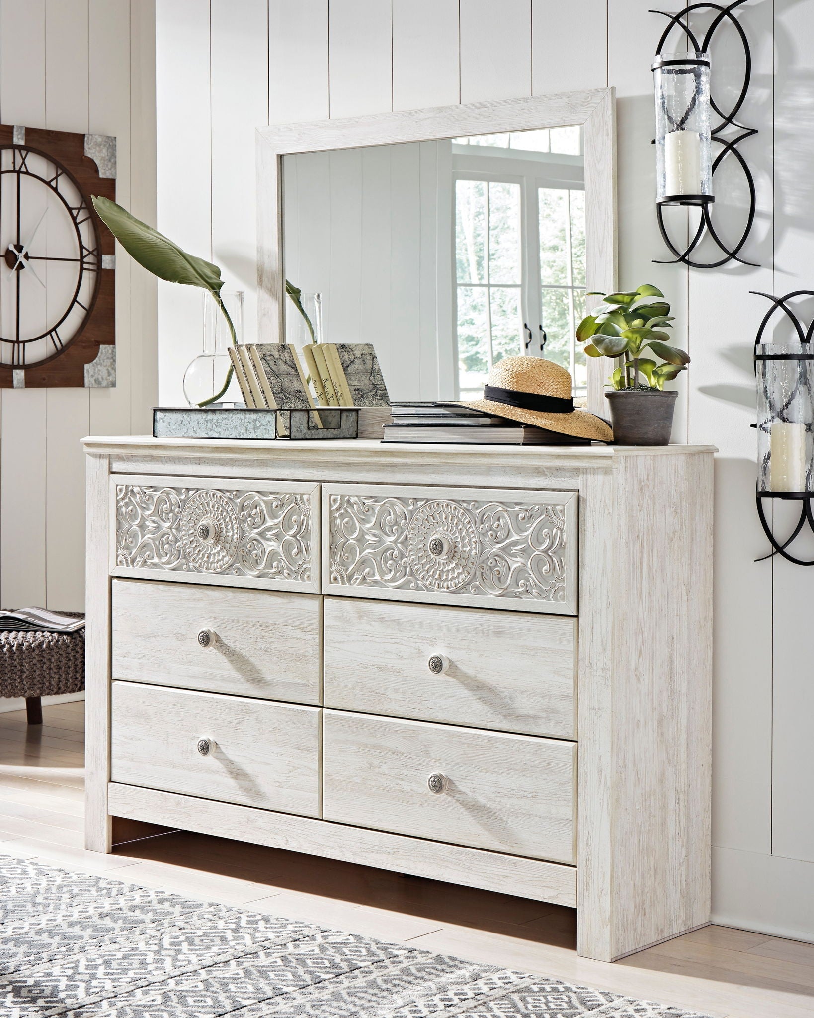 Paxberry - Dresser, Mirror - Medallion Drawer Pulls - Whitewash - Urban Living Furniture (Los Angeles, CA)