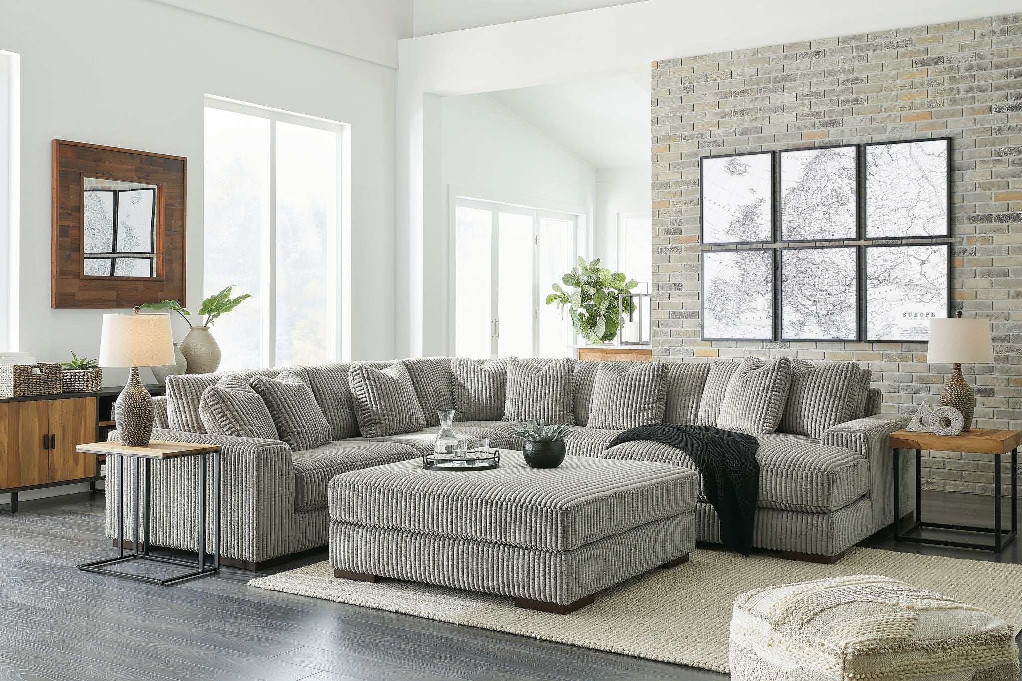 Lindyn - Sectional - Urban Living Furniture (Los Angeles, CA)