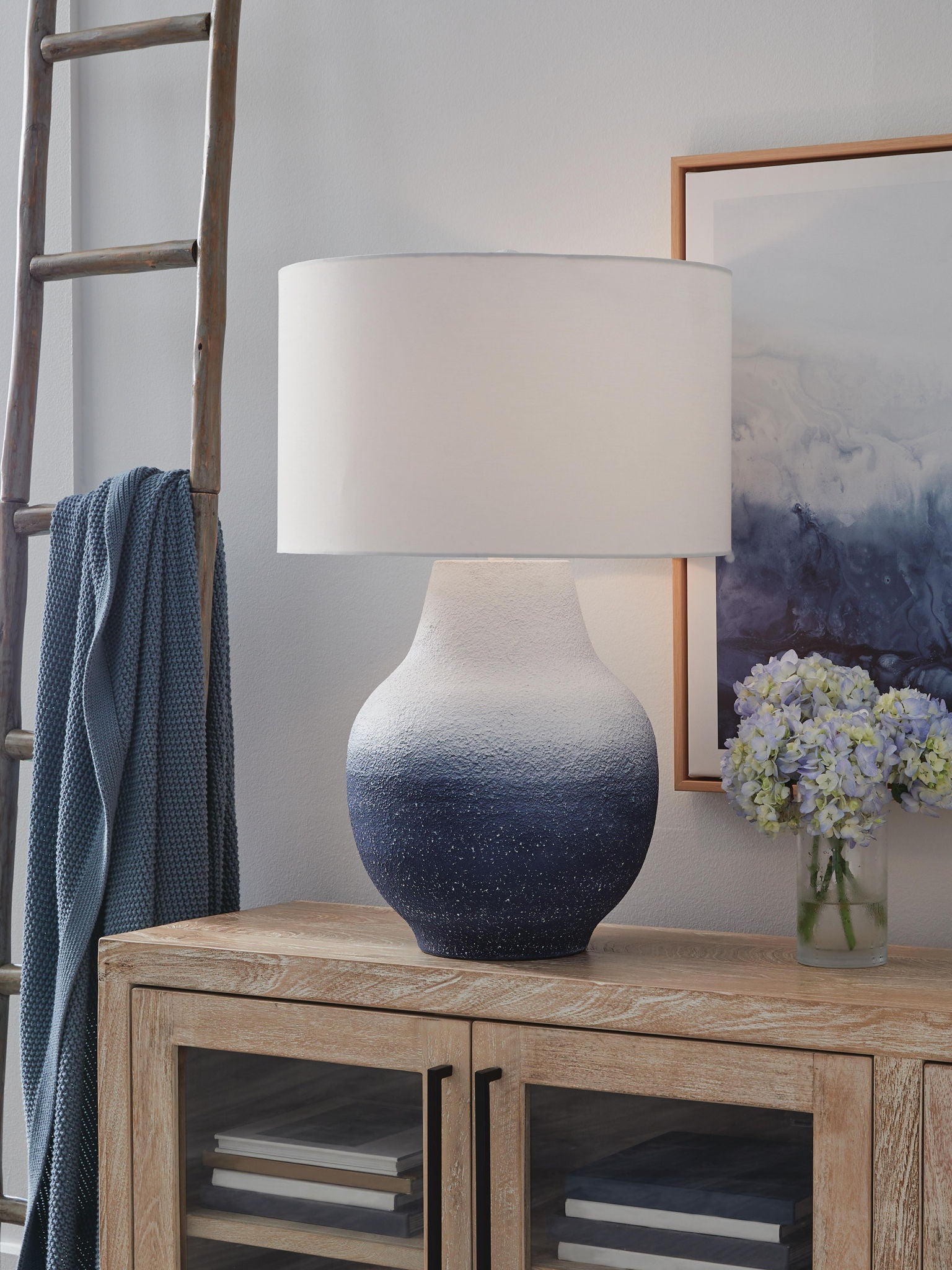 Dashland - Metal Table Lamp - White / Navy - Urban Living Furniture (Los Angeles, CA)