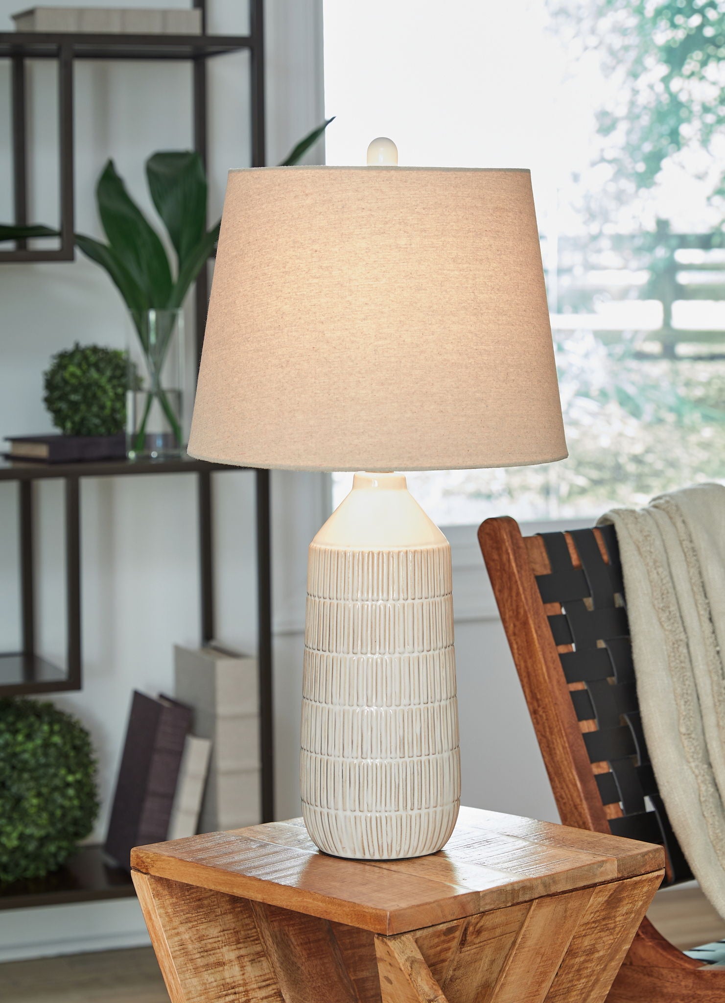 Willport - Off White - Ceramic Table Lamp (Set of 2) - Urban Living Furniture (Los Angeles, CA)
