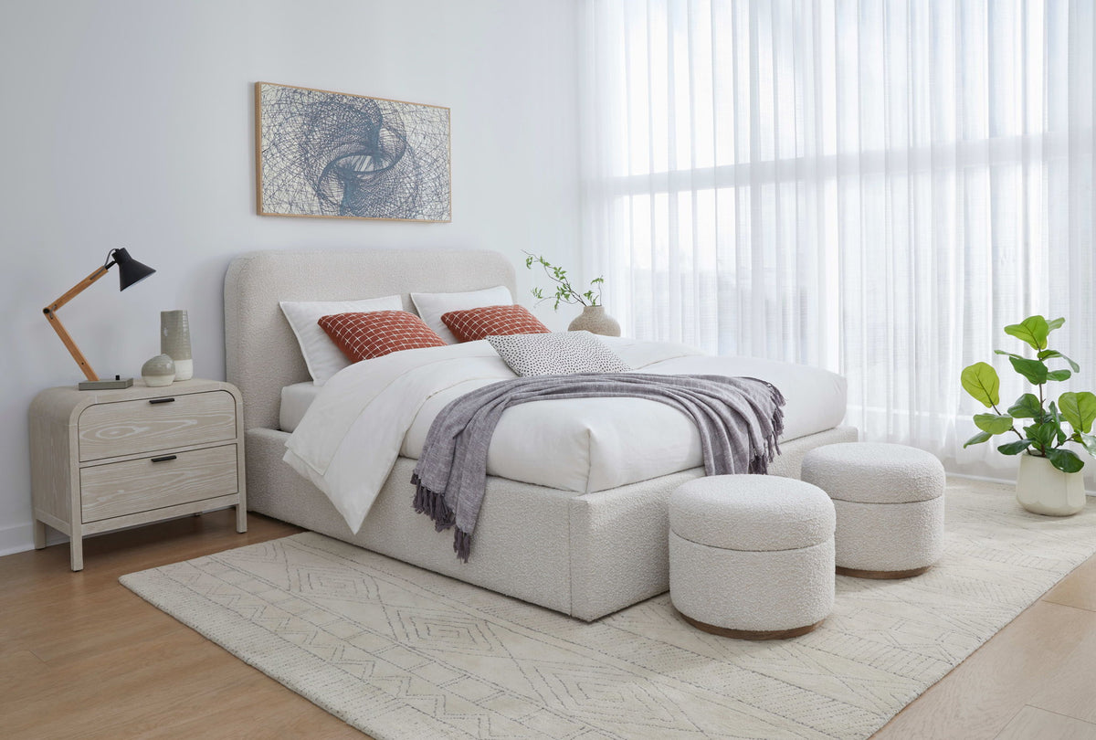 Virgil Off-White - Upholstered Platform Bed (2026)