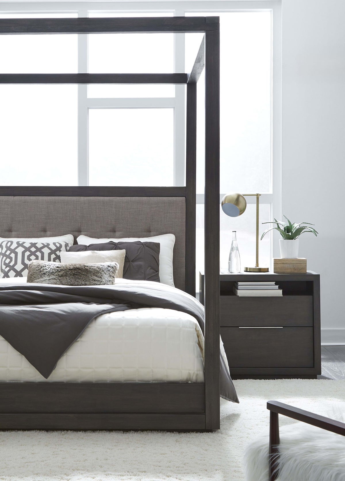 Oxford - Canopy Bed