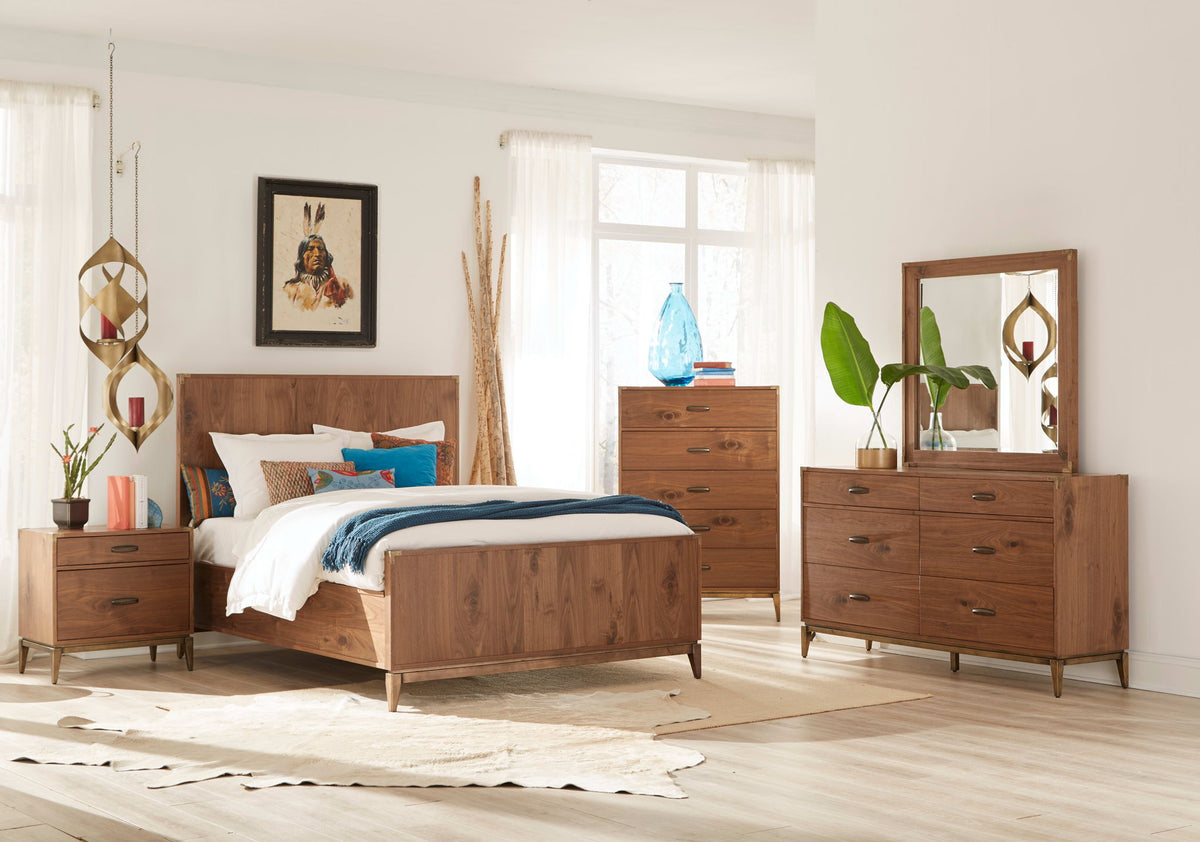 Adler - Panel Bed