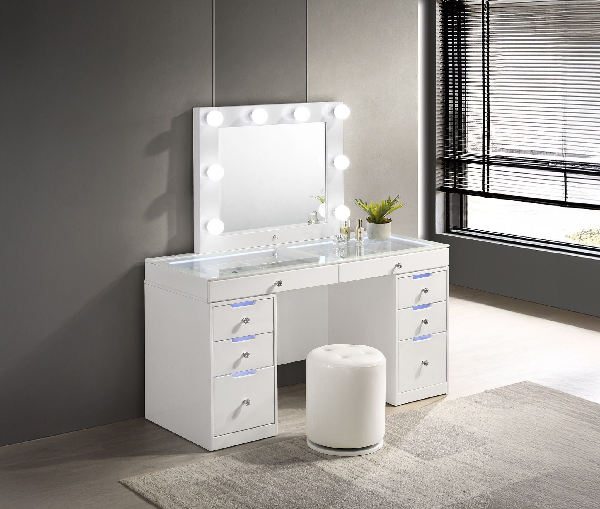 Luxo - Vanity Set - White - Urban Living Furniture (Los Angeles, CA)