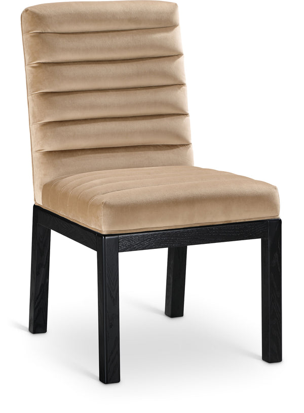 Evelyn - Dining Chair With Black Legs