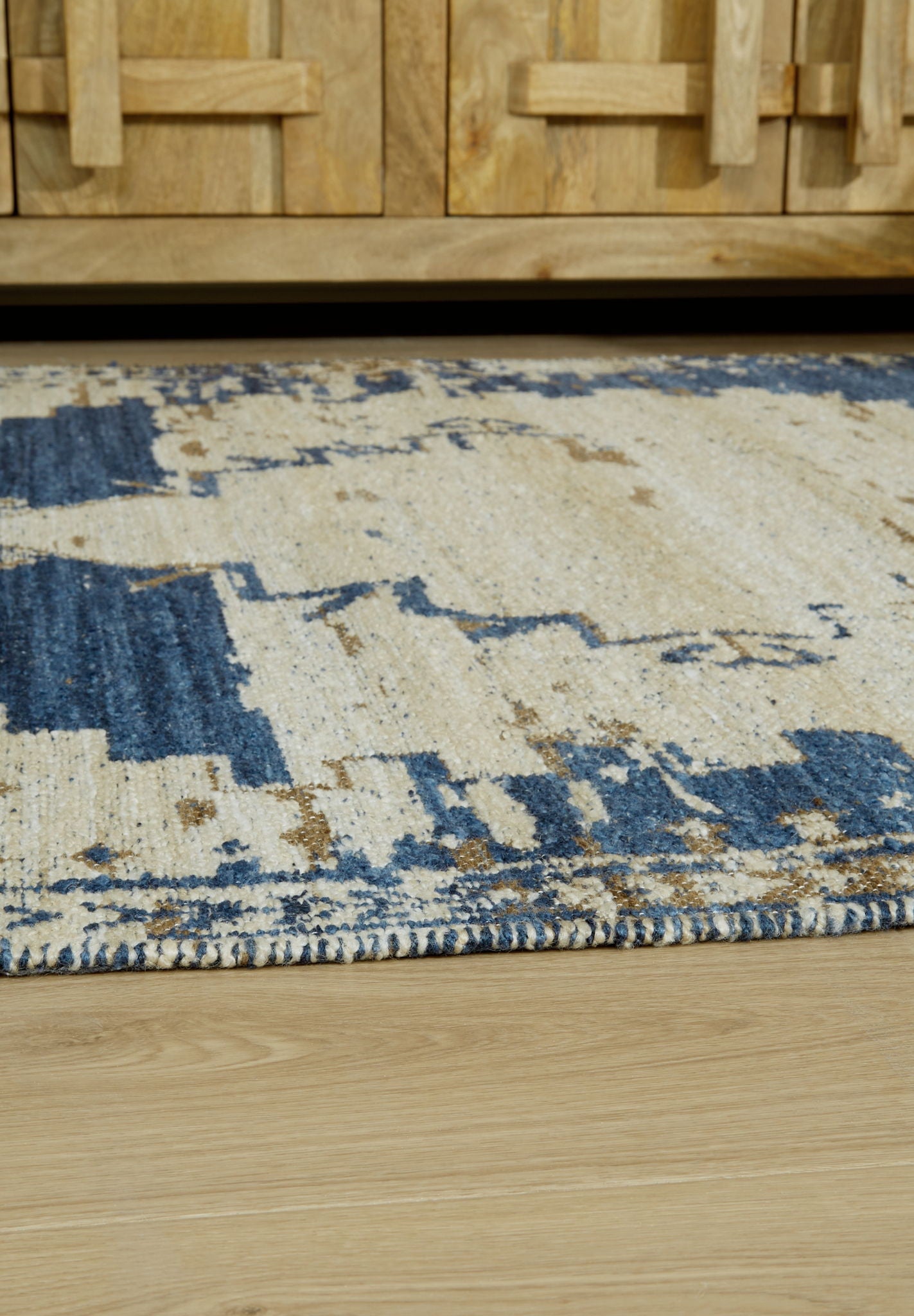Varnler - Rug - Urban Living Furniture (Los Angeles, CA)