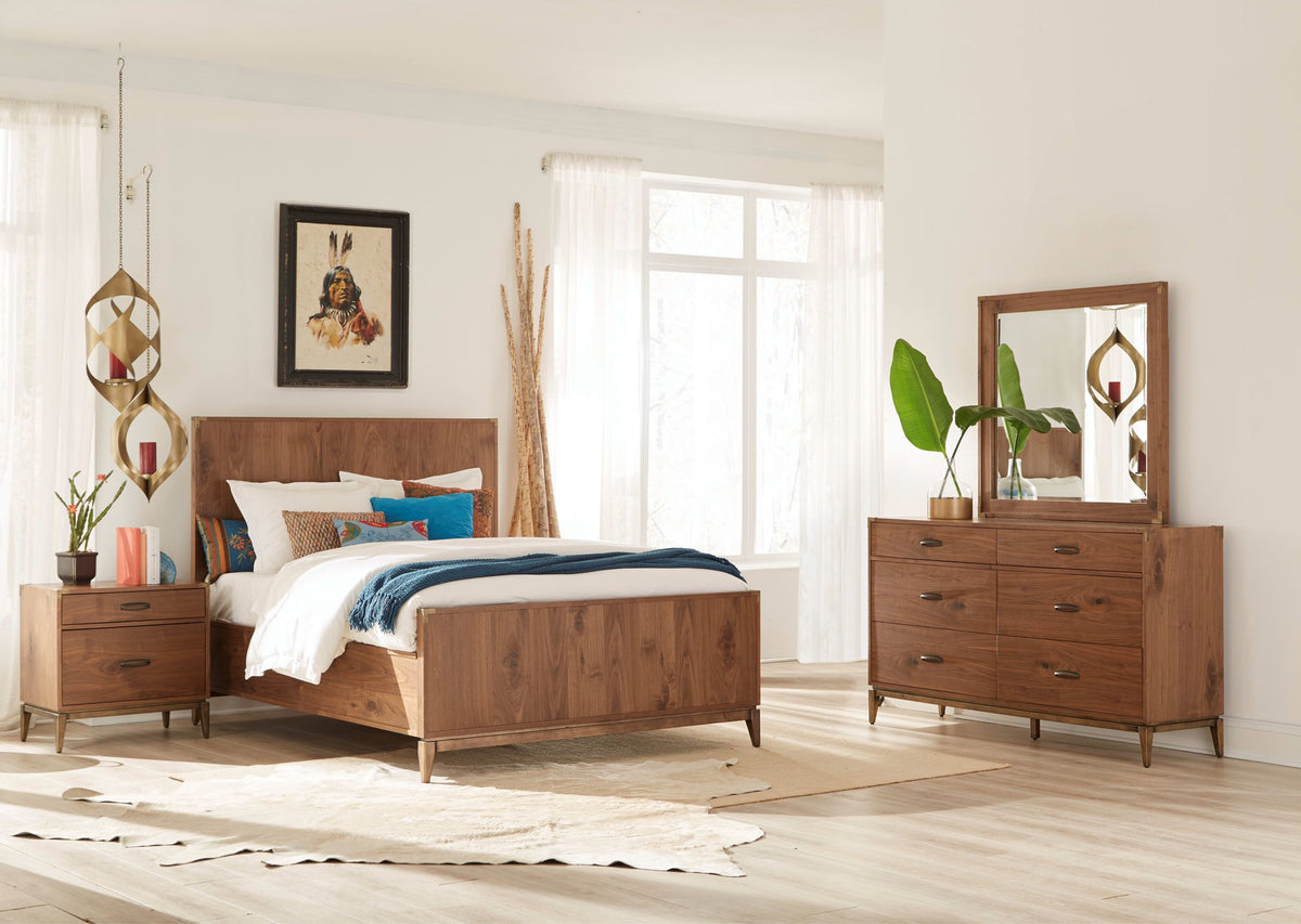 Adler - Panel Bed