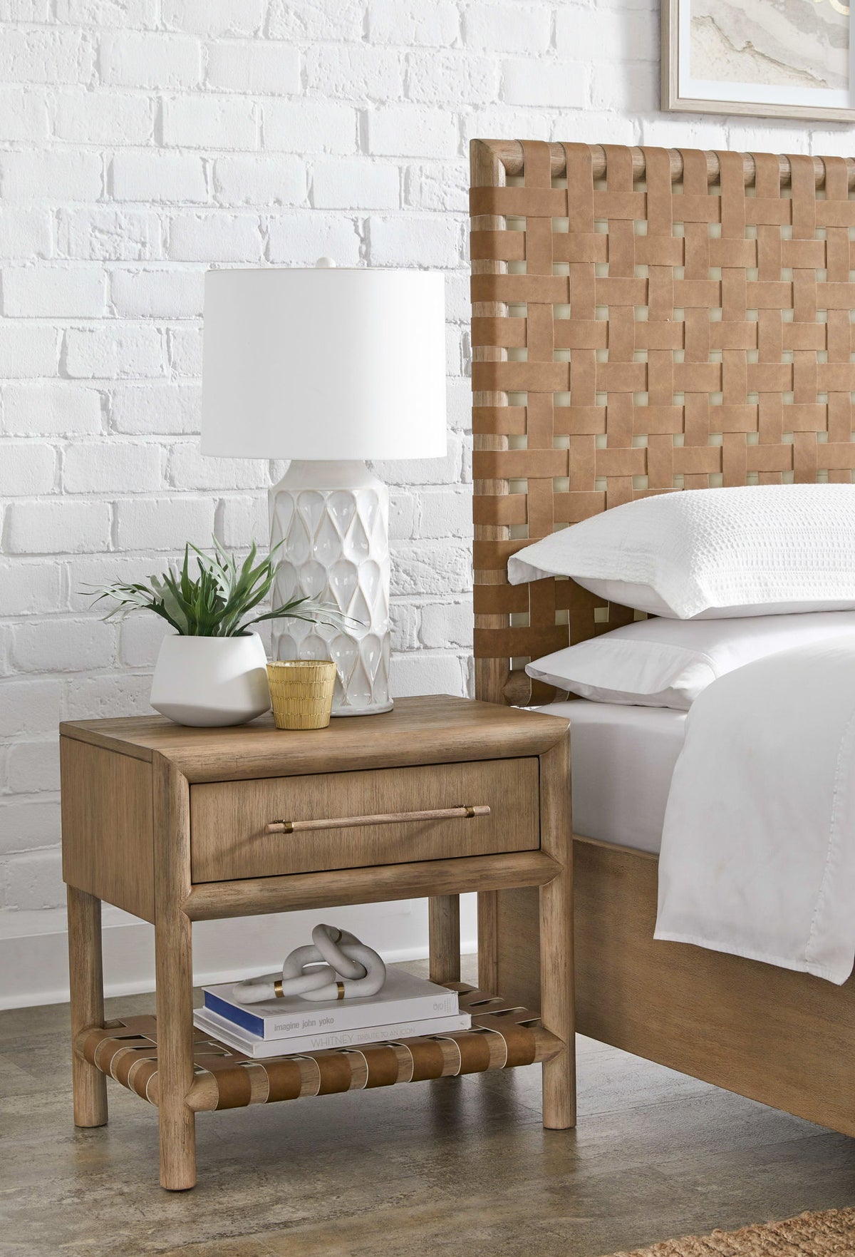 Dorsey - One Drawer USB-Charging Nightstand