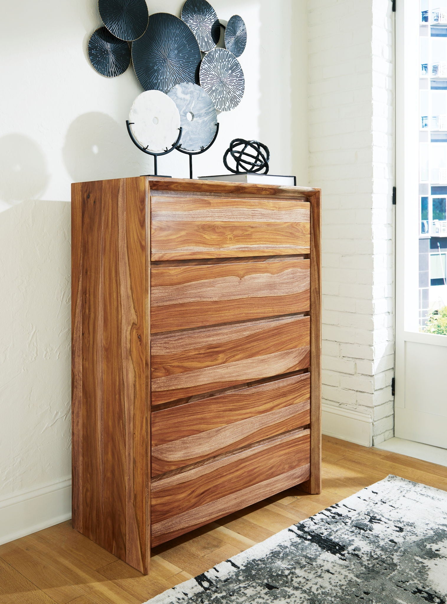 Dressonni - Brown - Five Drawer Chest - Urban Living Furniture (Los Angeles, CA)