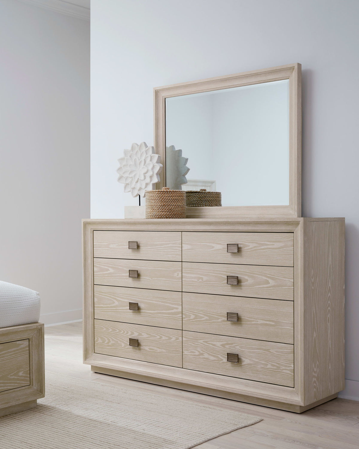 Maxime - Eight Drawer Dresser - Sugar