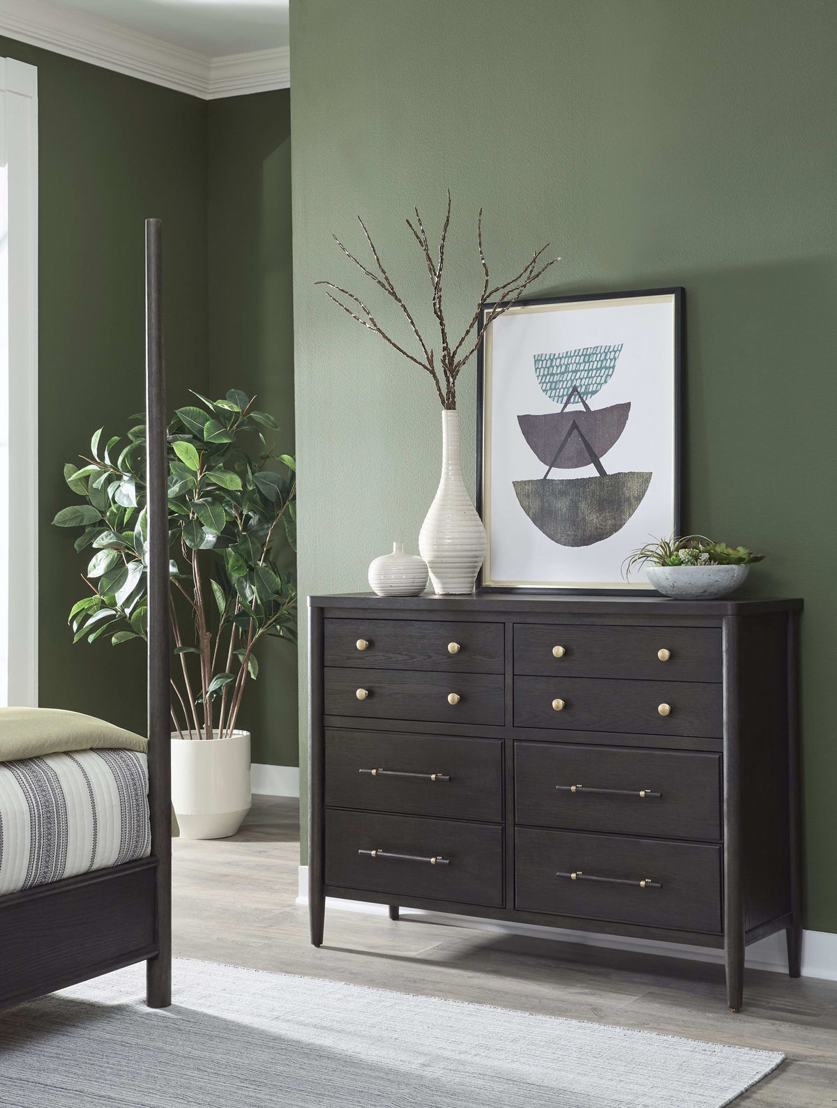 Rockport - Eight Drawer Oak Wood Dresser - Yin