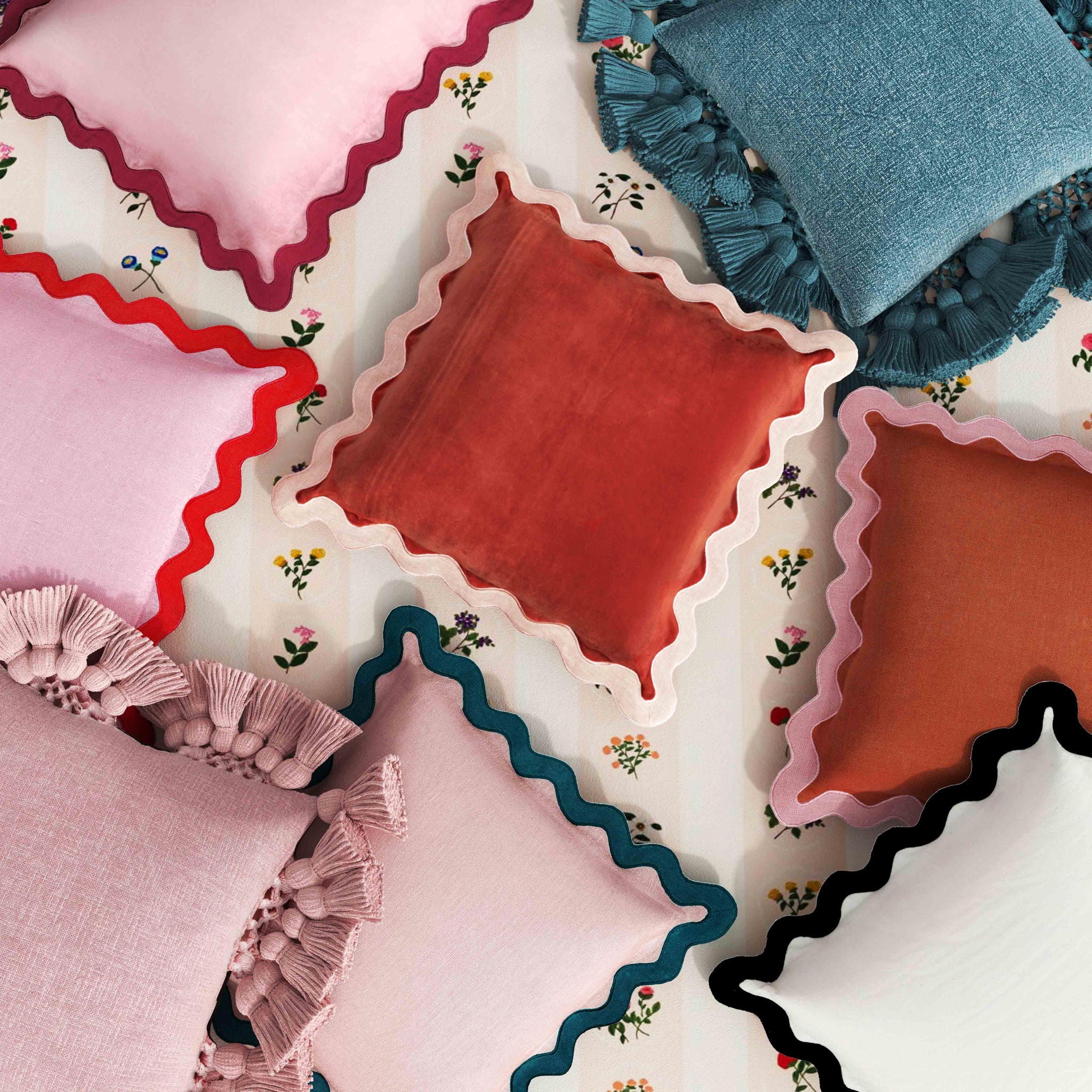 Stone Washed - Cotton Tasseled Pillow - Urban Living Furniture (Los Angeles, CA)