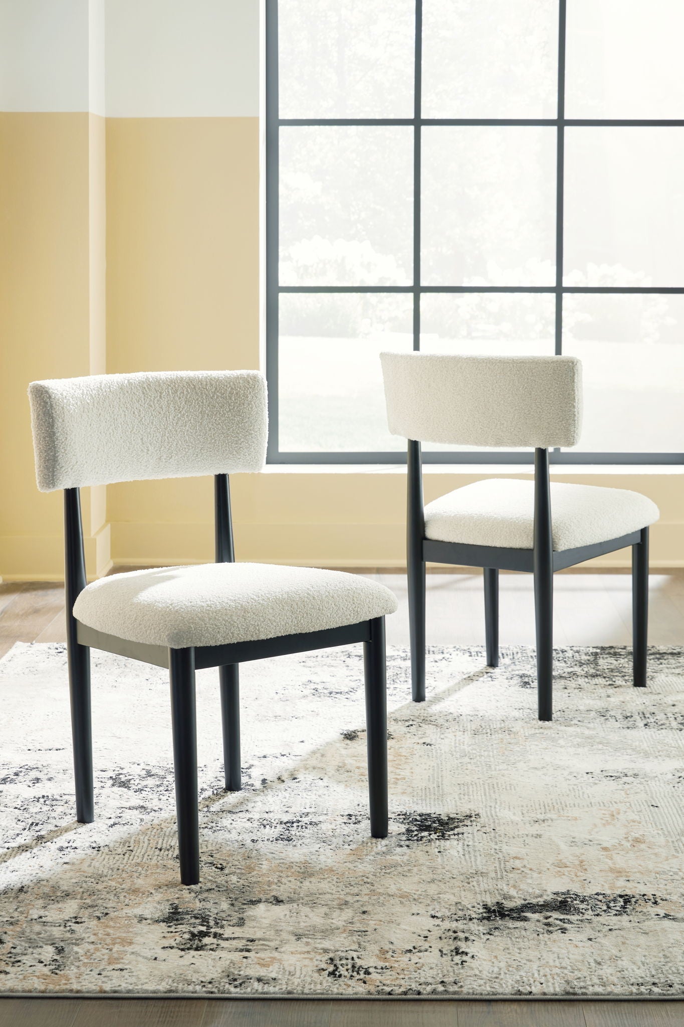 Xandrum - White / Black - Dining Upholstered Side Chair (Set of 2) - Urban Living Furniture (Los Angeles, CA)