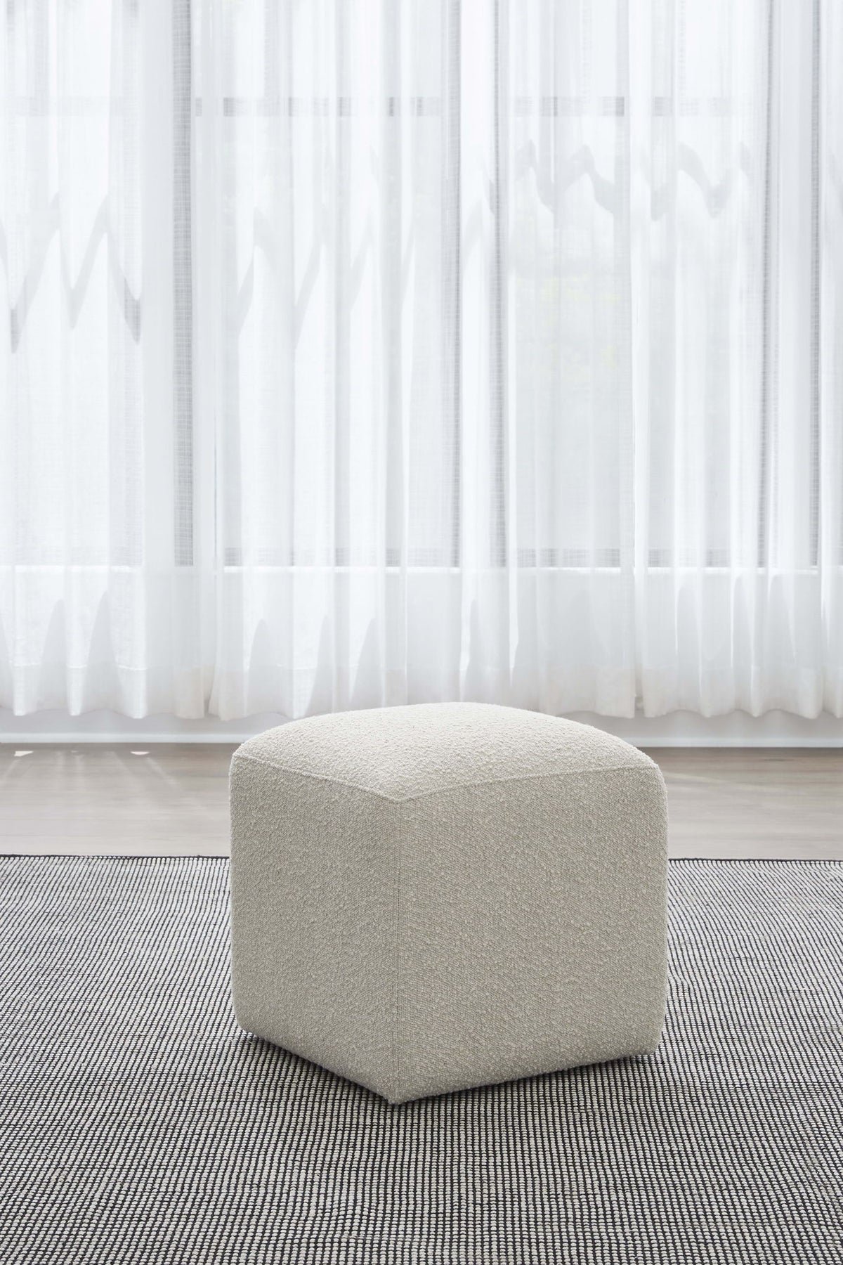 Liv - Fully Upholstered Dining Ottoman - Brun Boucle