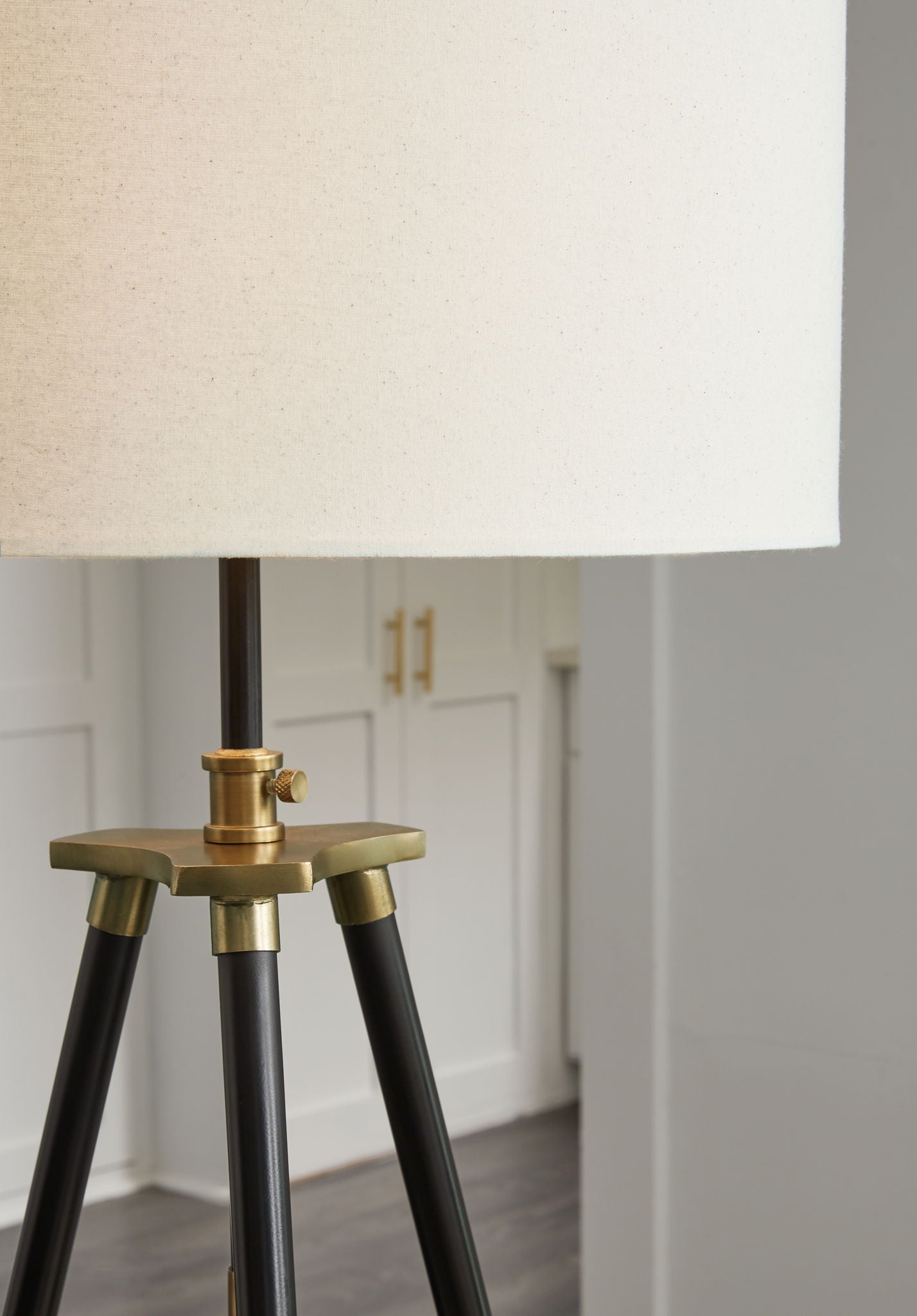 Cashner - Black / Gold Finish - Metal Floor Lamp - Urban Living Furniture (Los Angeles, CA)