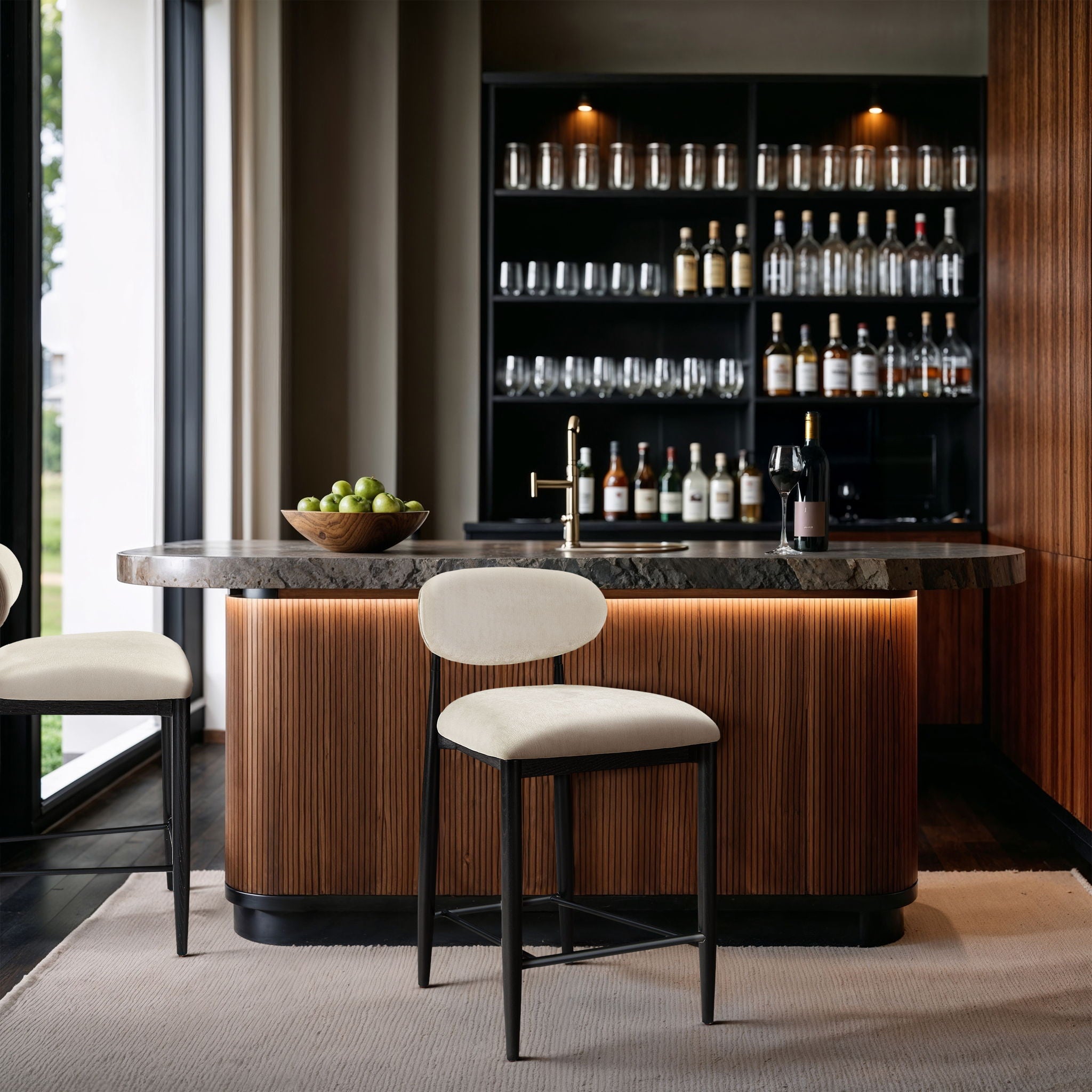 Riccio - Stool - Black Frame