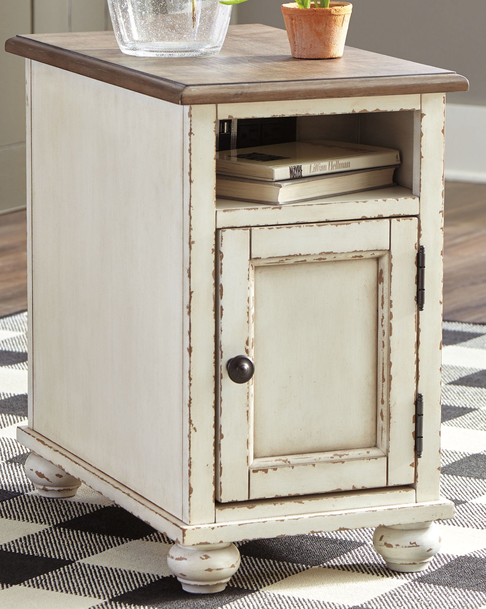 Realyn - Chair Side End Table - AC / USB - White / Brown - Urban Living Furniture (Los Angeles, CA)