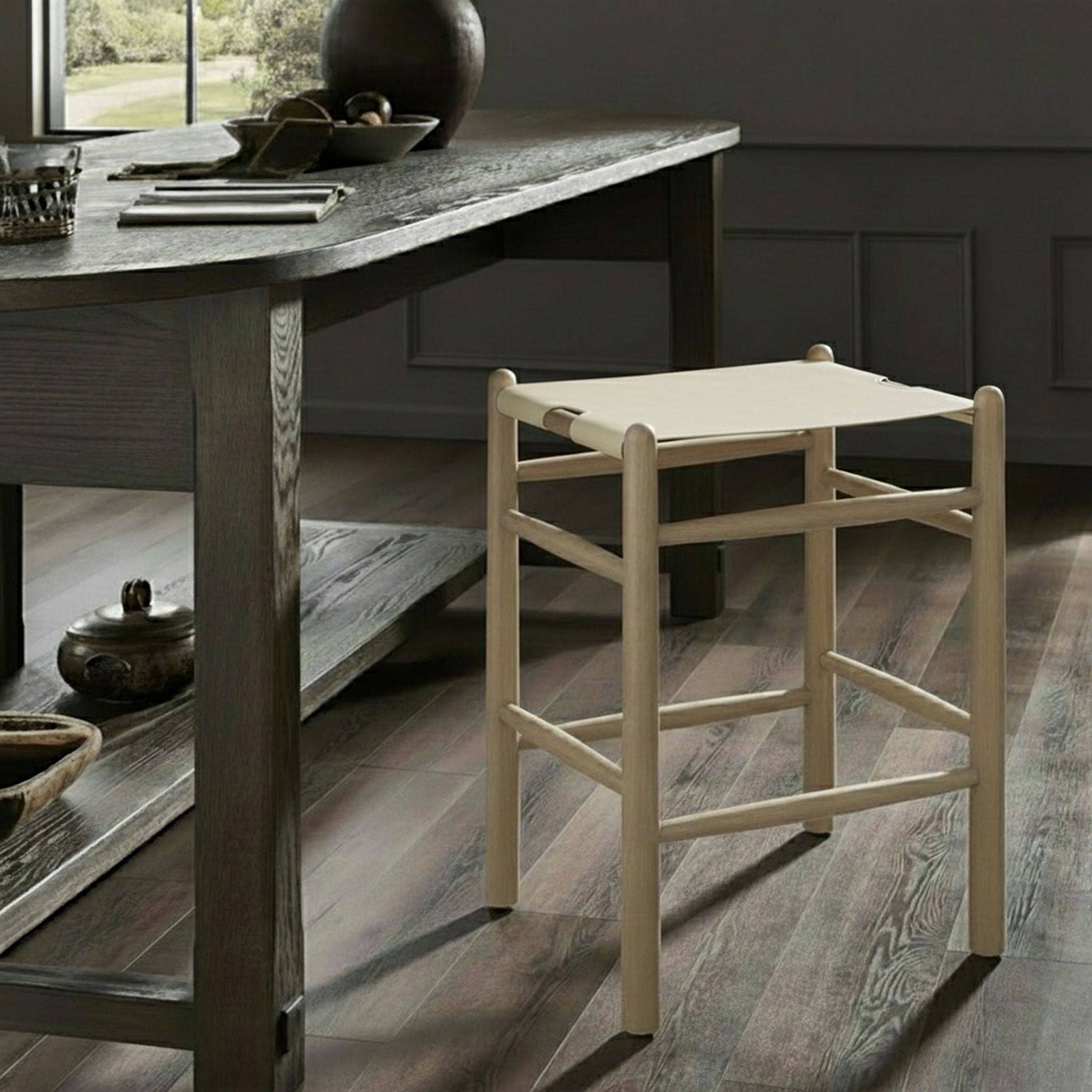 Santos - Backless Counter Stool With Stained Natural Base