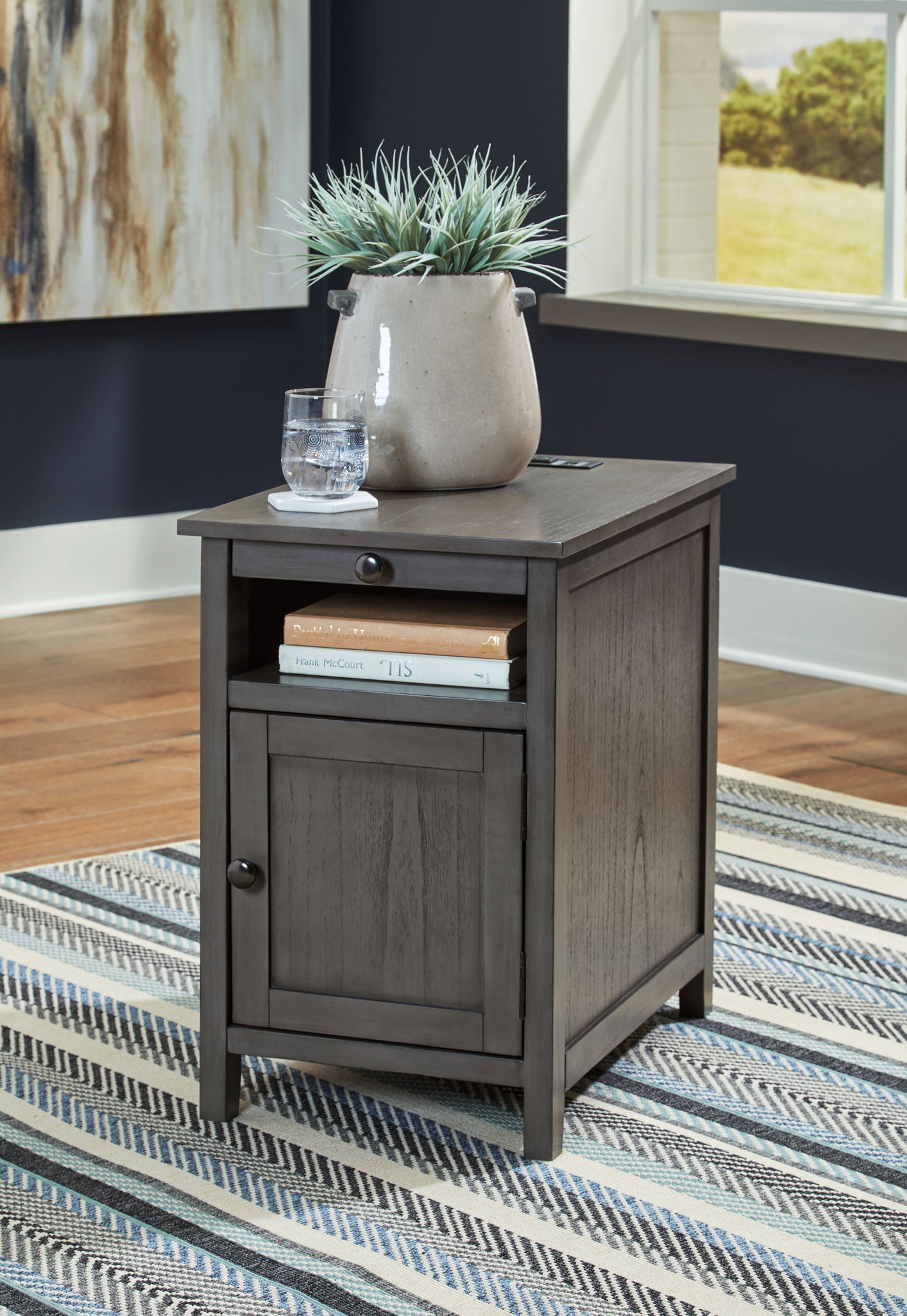 Treytown - Chair Side End Table - Urban Living Furniture (Los Angeles, CA)
