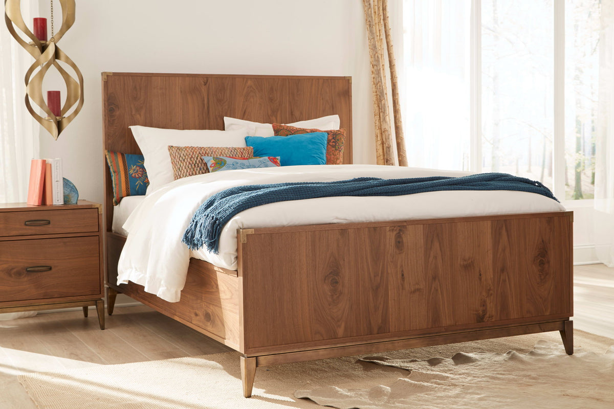 Adler - Panel Bed