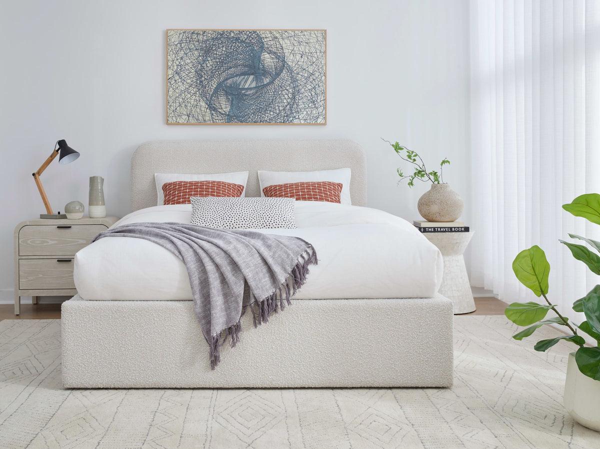 Virgil Off-White - Upholstered Platform Bed