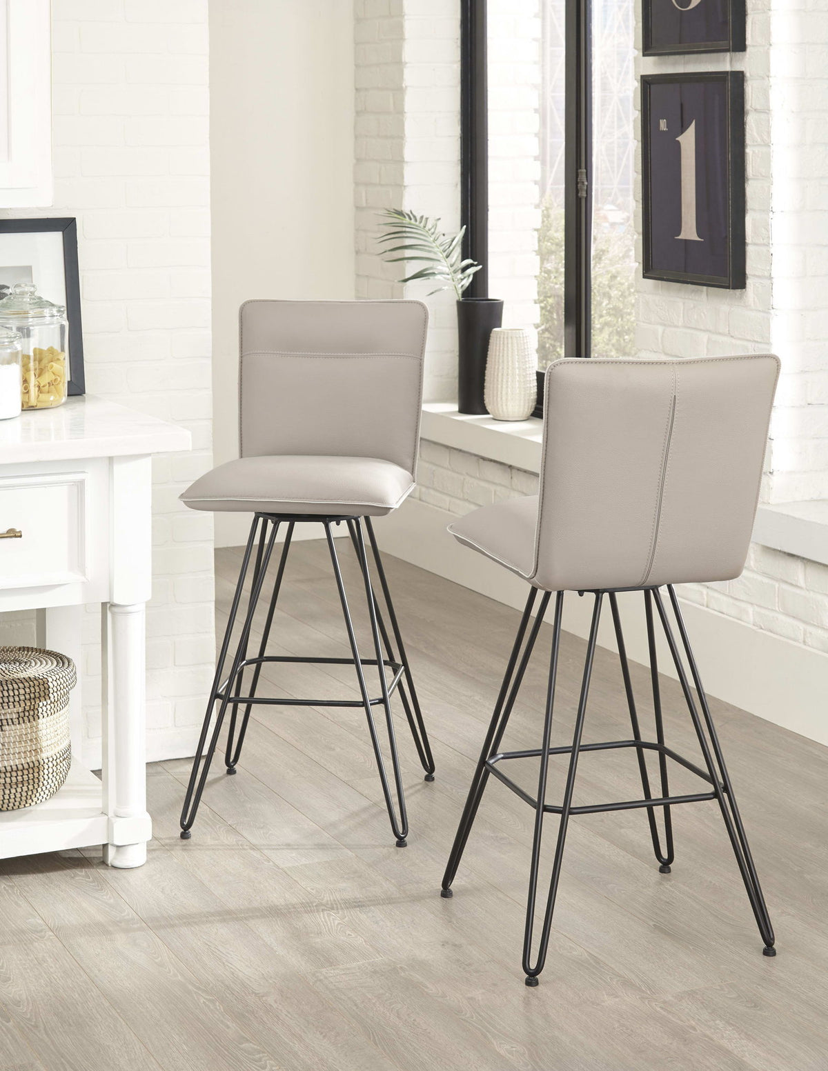 Crossroads - Demi Hairpin Leg Swivel Bar Stool (Set of 2)