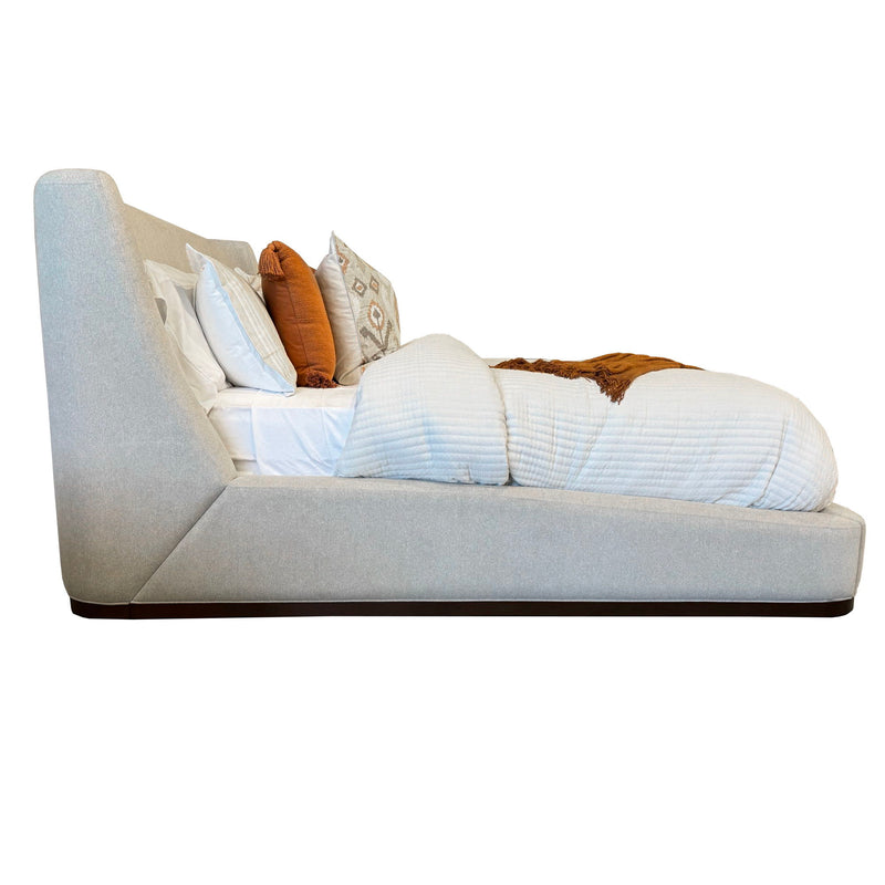 Sofia - Bed