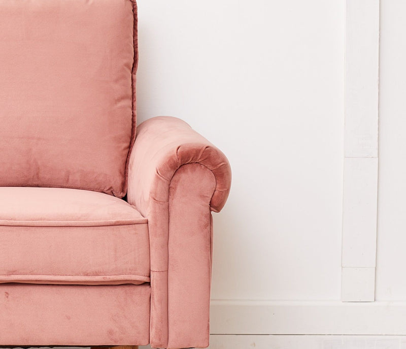Graceful Design Plush Comfort Loveseat