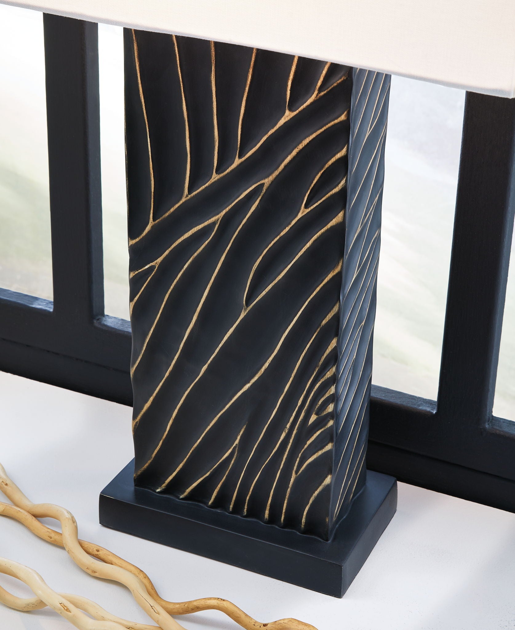 Bartlen - Black / Gold Finish - Poly Table Lamp - Urban Living Furniture (Los Angeles, CA)