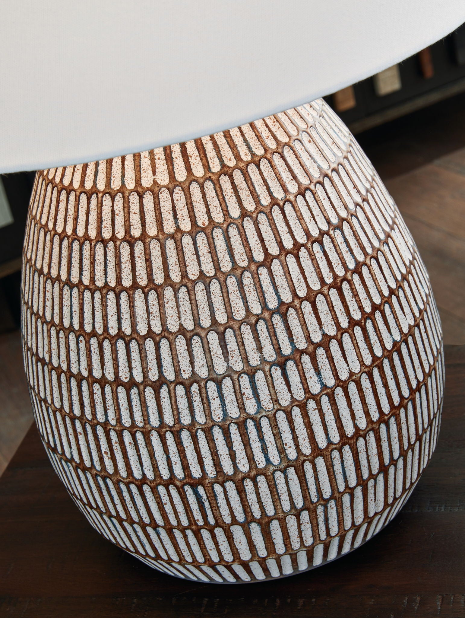 Darrich - Beige / White - Metal Table Lamp - Urban Living Furniture (Los Angeles, CA)