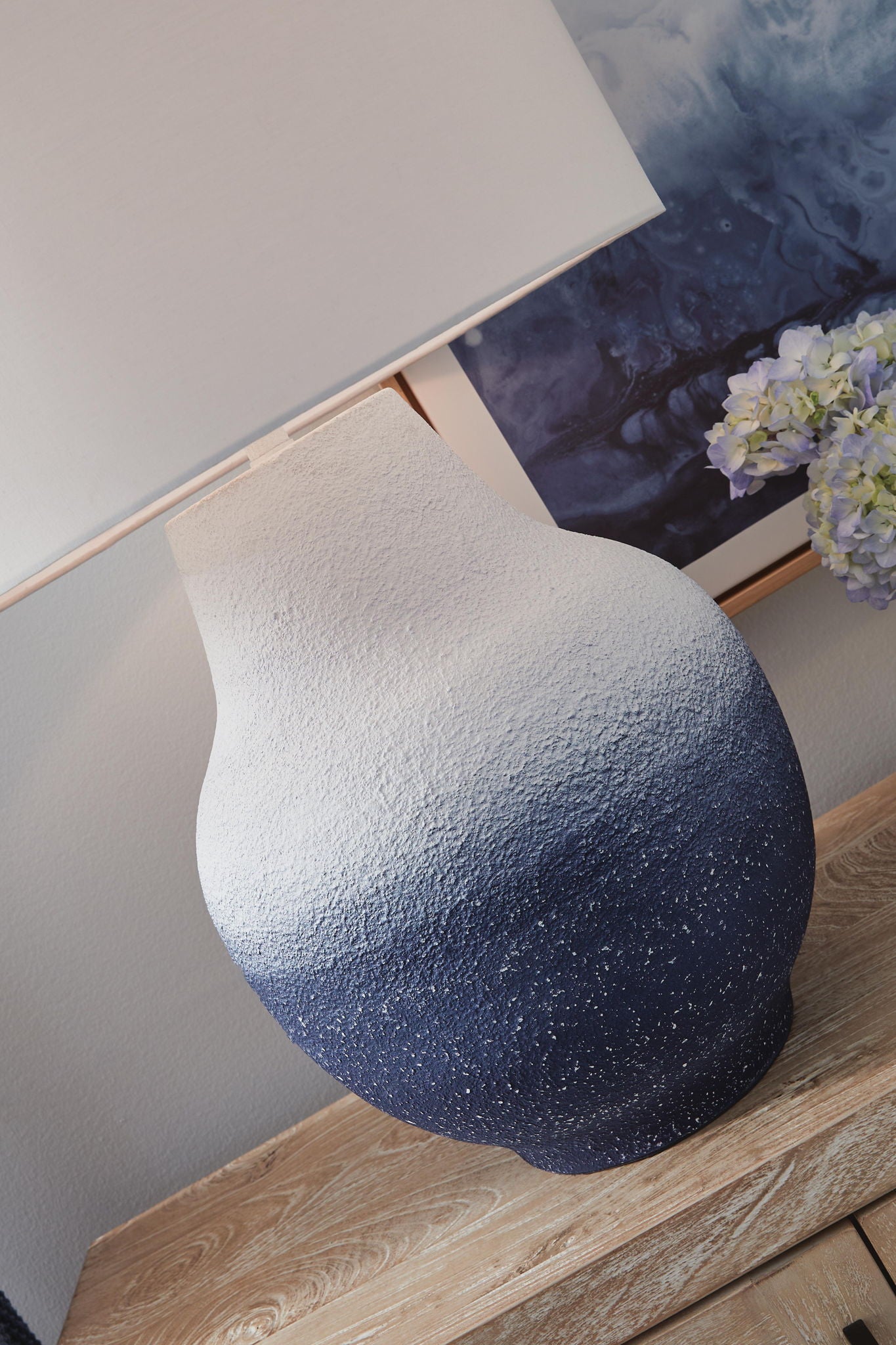 Dashland - Metal Table Lamp - White / Navy - Urban Living Furniture (Los Angeles, CA)