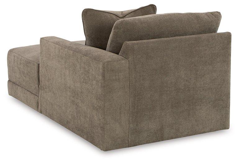 Raeanna Sectional with Chaise